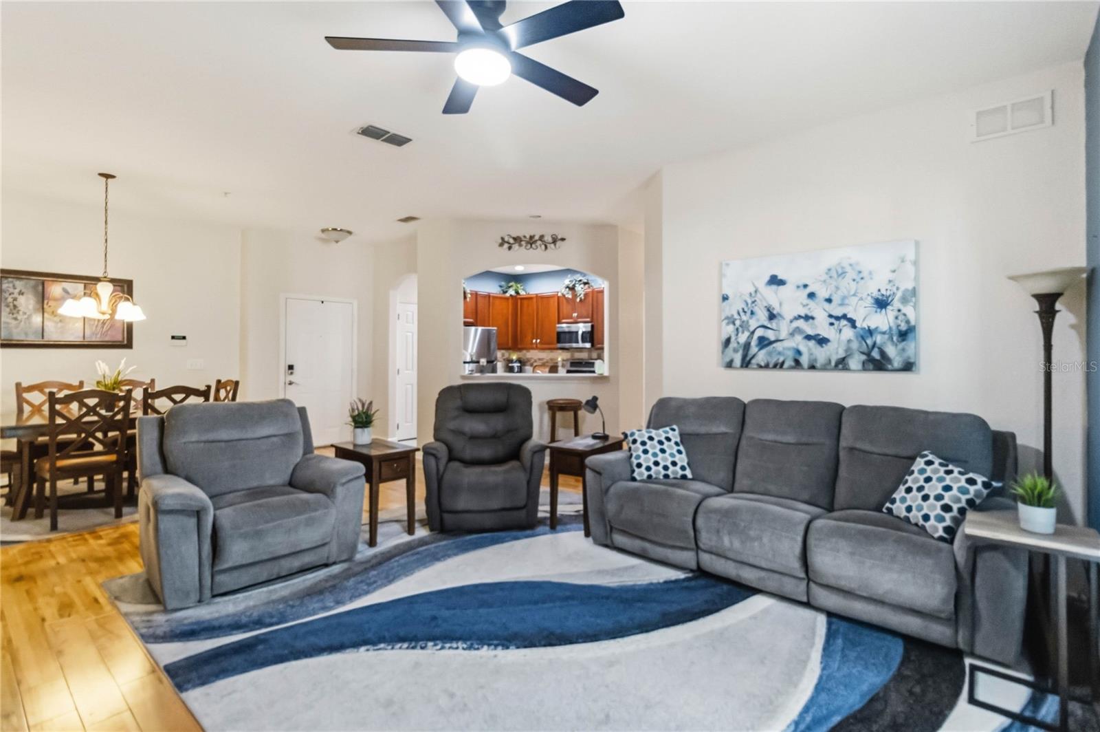 Image 8 of 29 For 3001 Laurel Park Lane 106