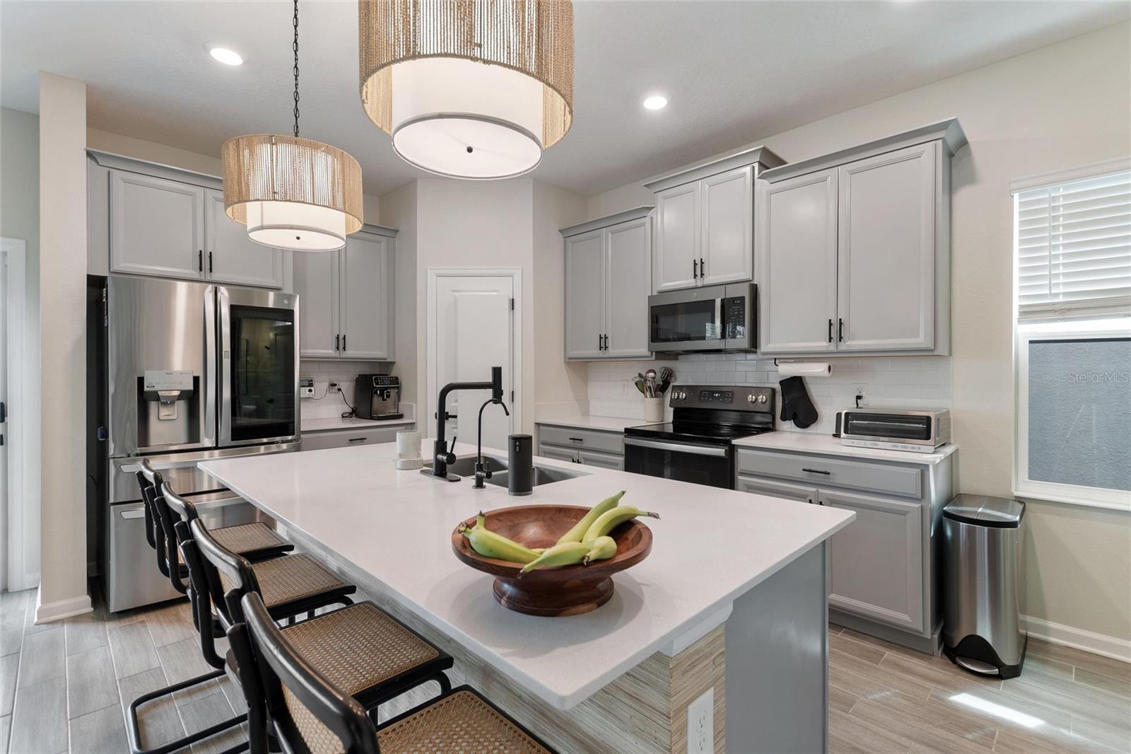 Image 14 of 66 For 8995 Fluffy Lie Court