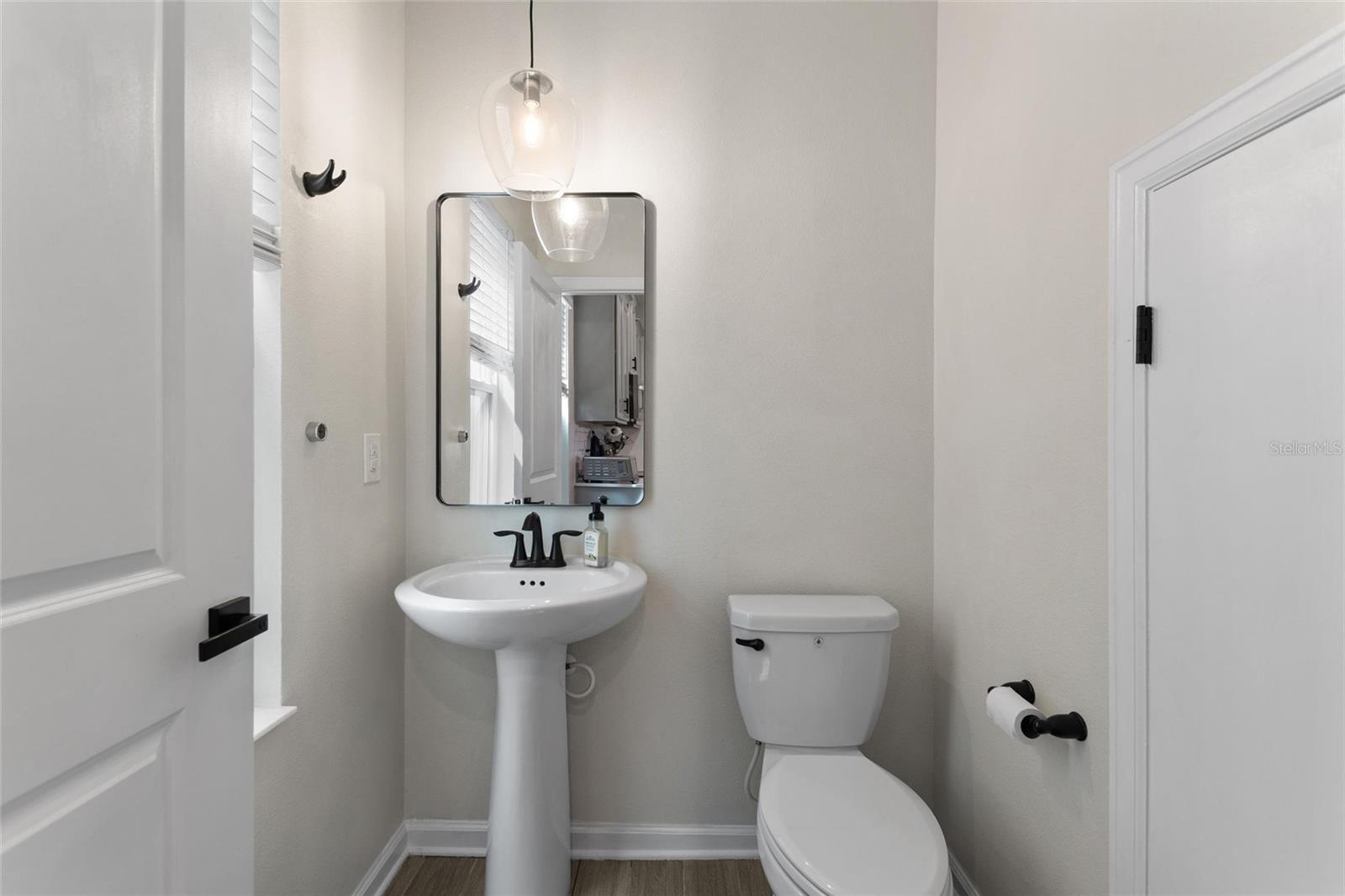 Image 18 of 66 For 8995 Fluffy Lie Court