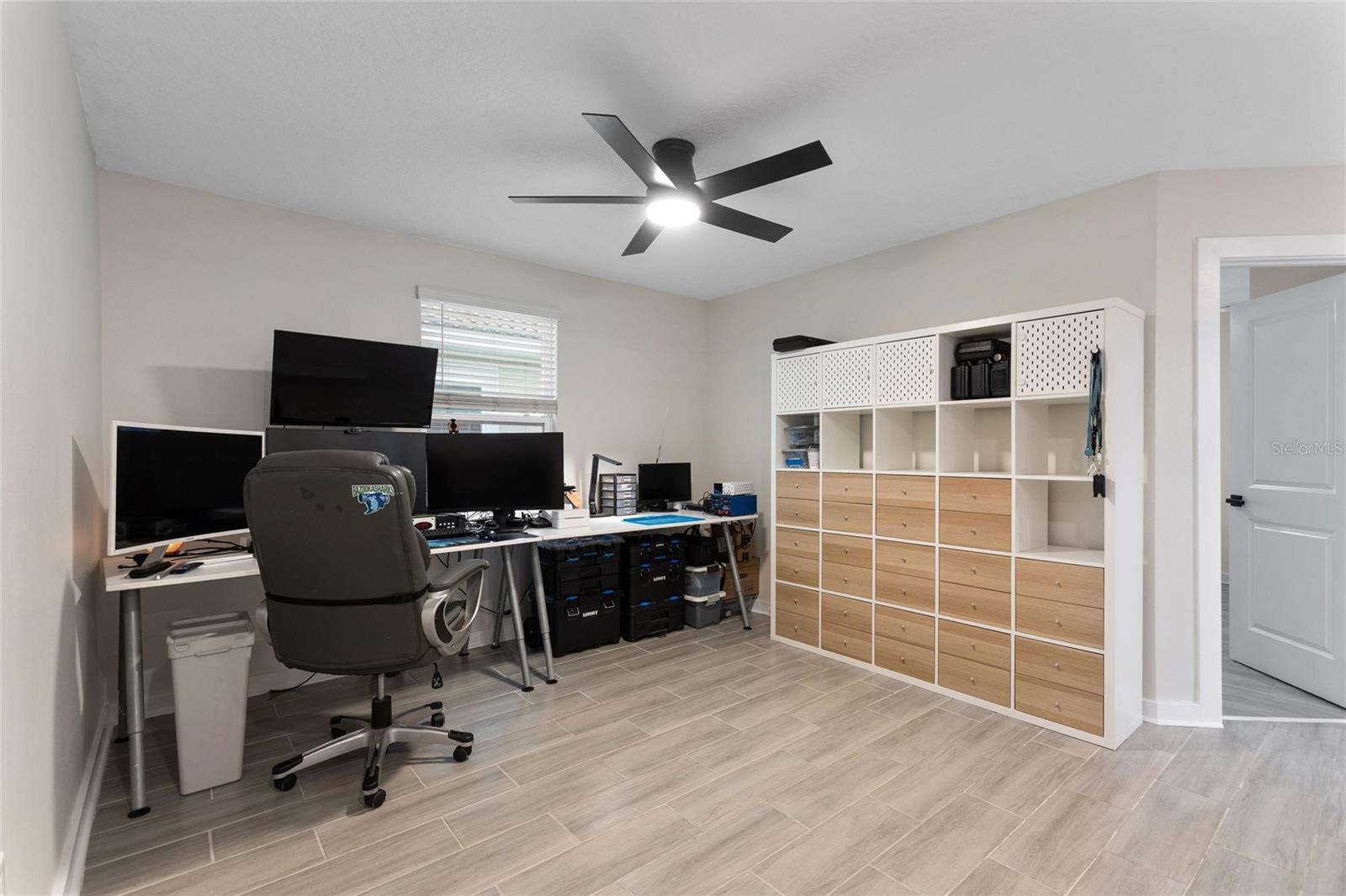 Image 31 of 66 For 8995 Fluffy Lie Court