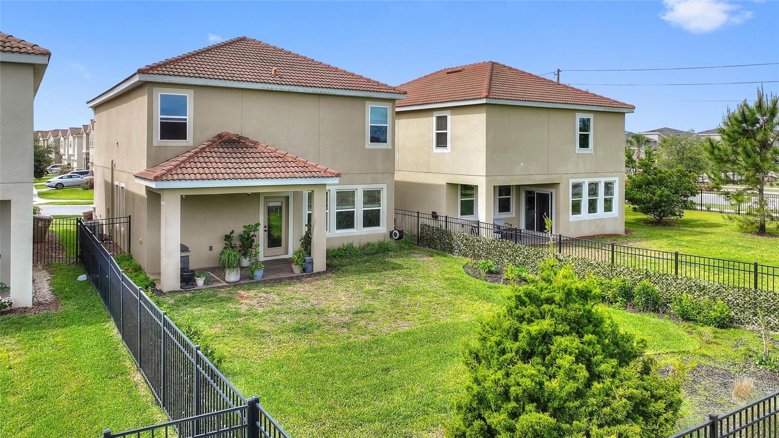 Image 37 of 66 For 8995 Fluffy Lie Court