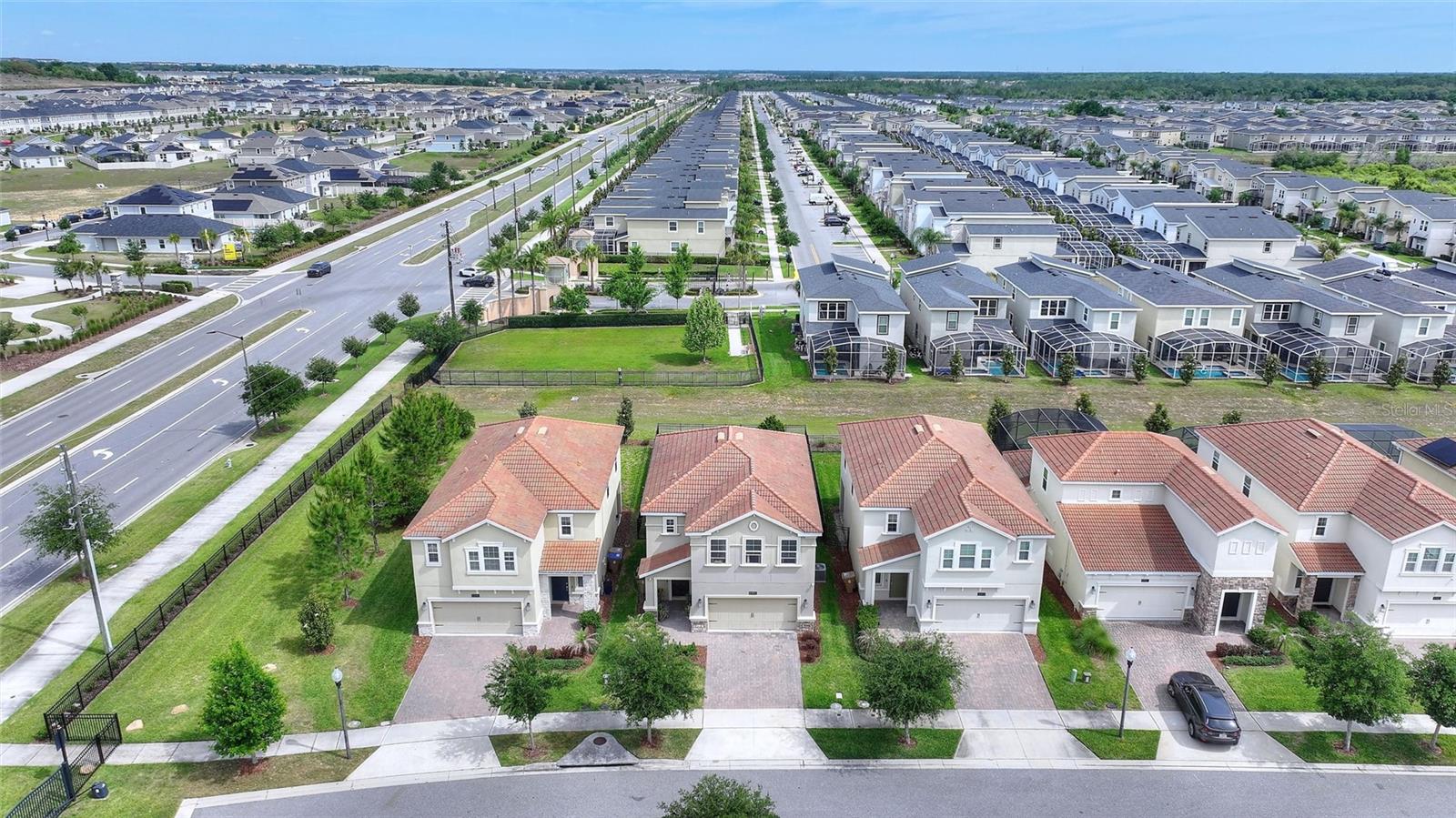 Image 4 of 66 For 8995 Fluffy Lie Court