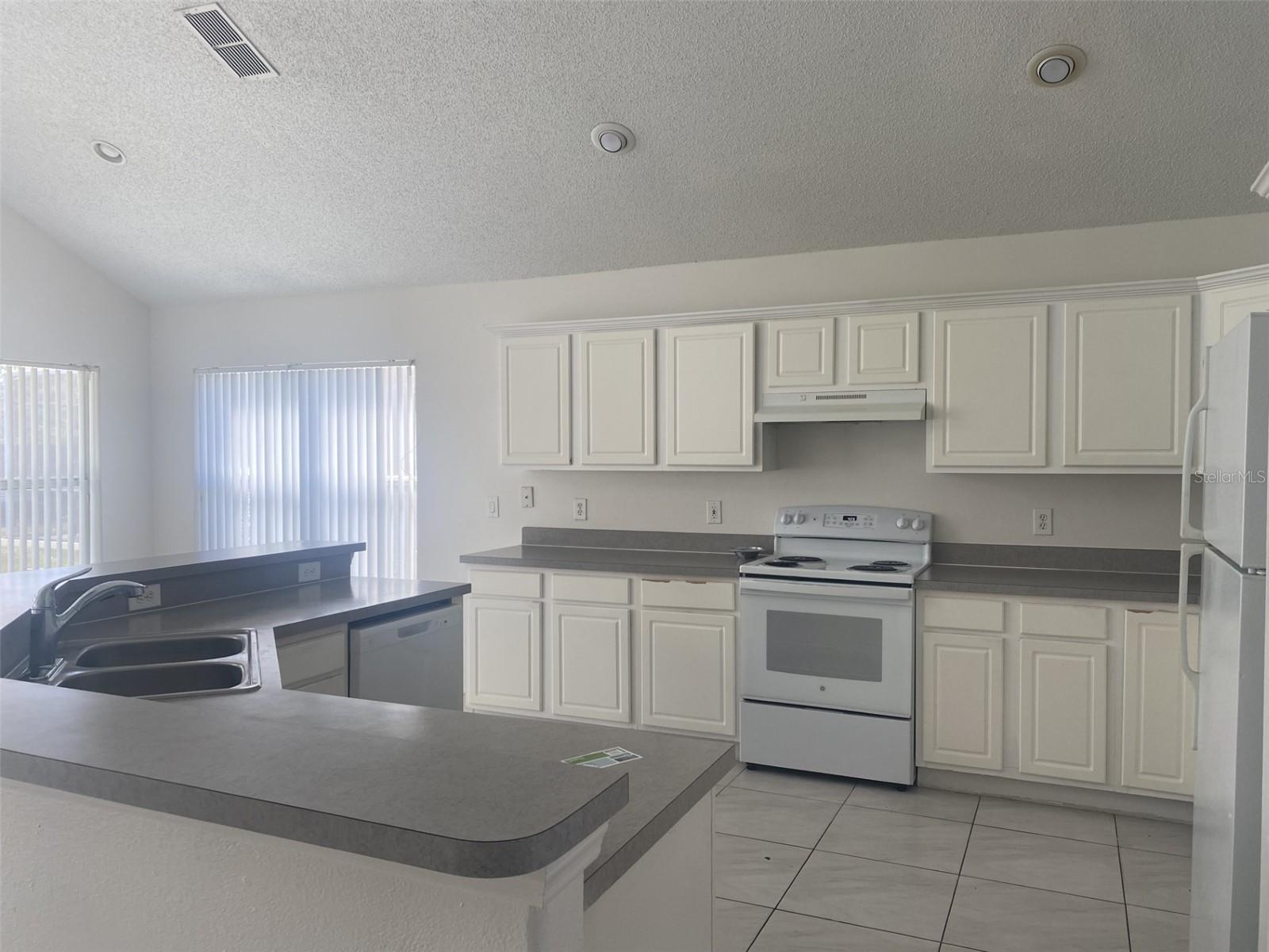 Image 11 of 37 For 1611 Capesterre Drive