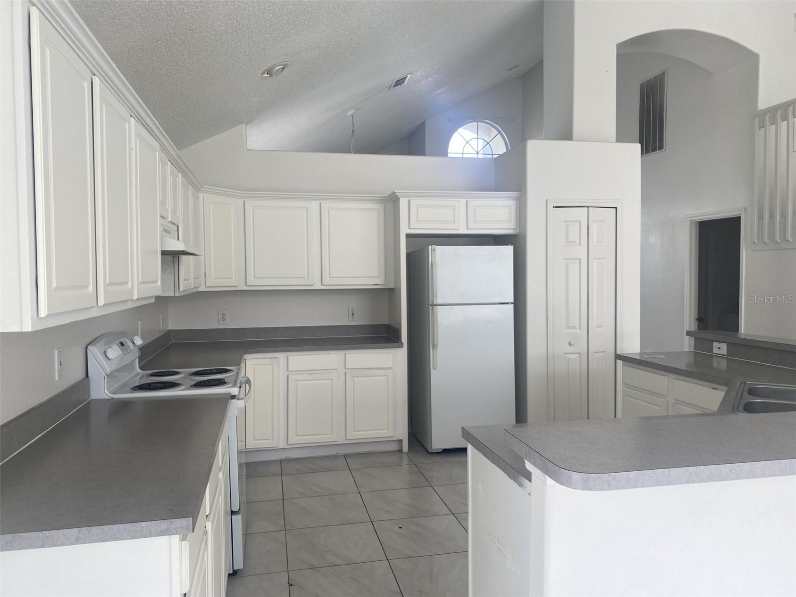 Image 12 of 37 For 1611 Capesterre Drive