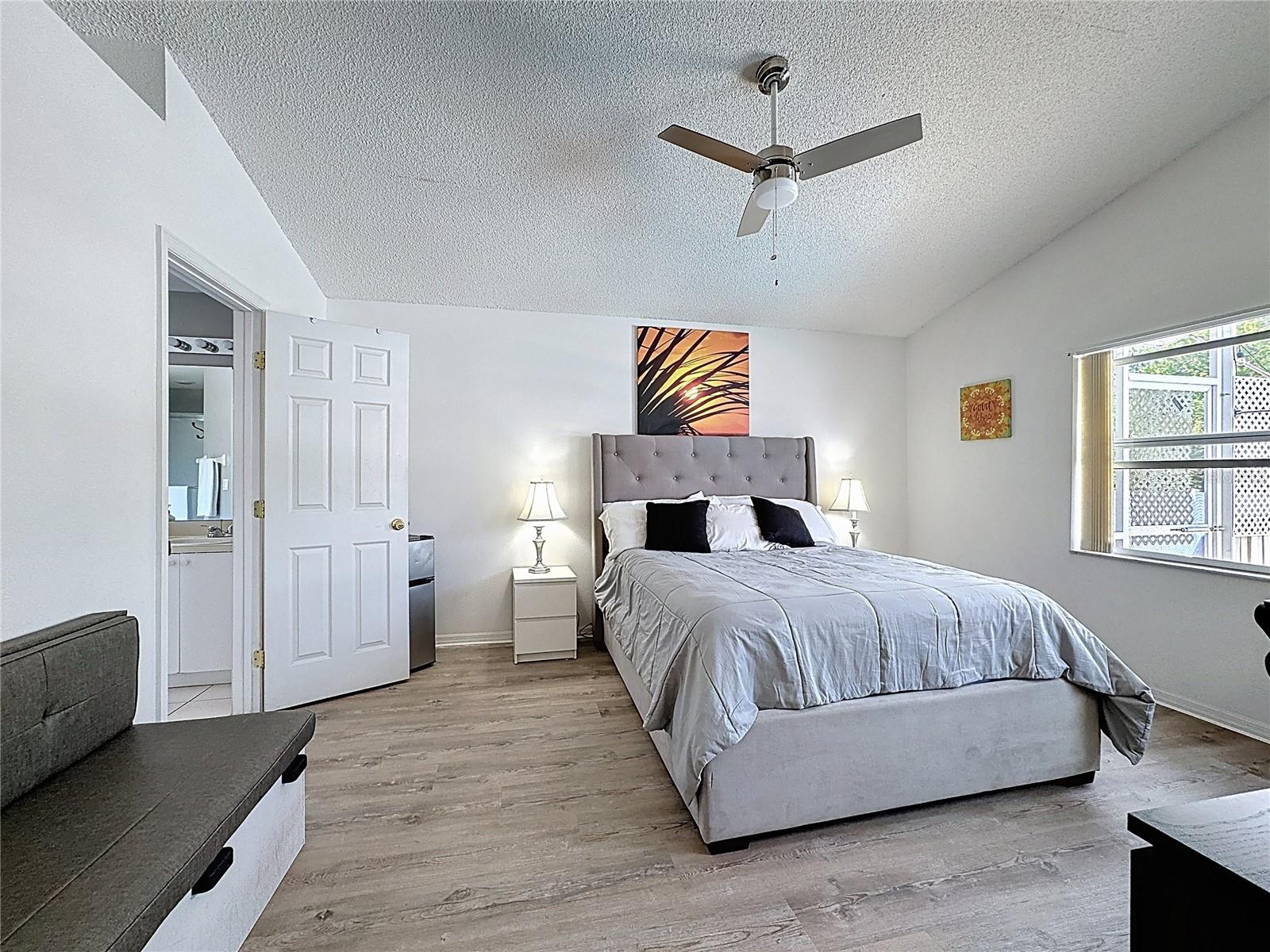 Image 15 of 21 For 566 Montana Avenue