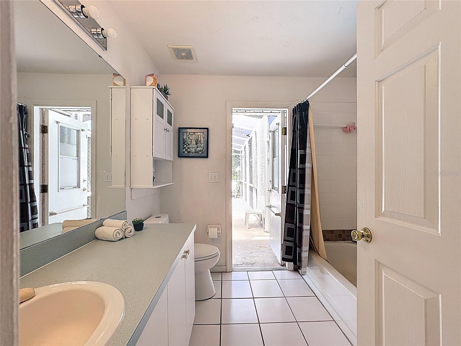 Image 16 of 21 For 566 Montana Avenue