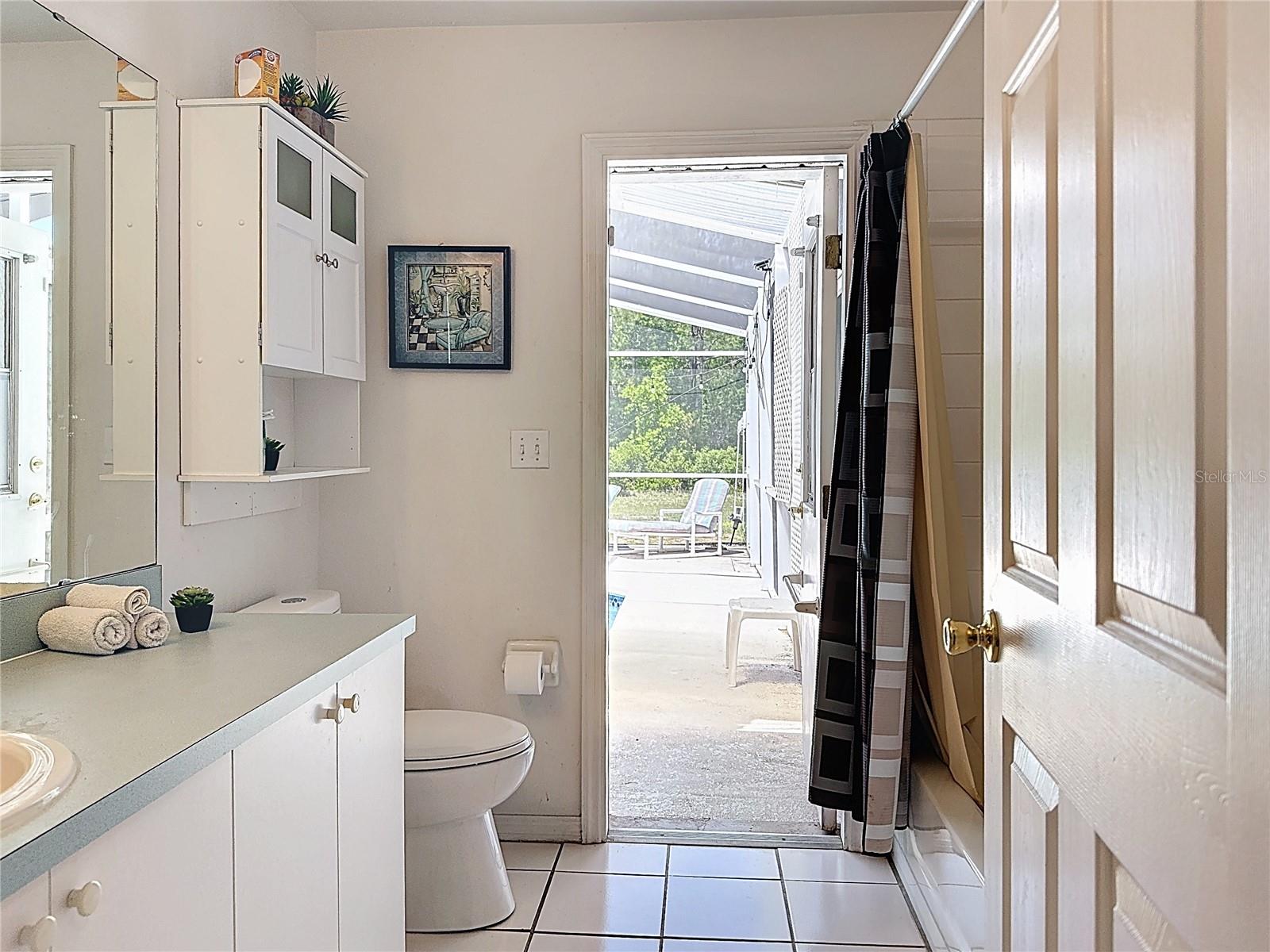 Image 17 of 21 For 566 Montana Avenue