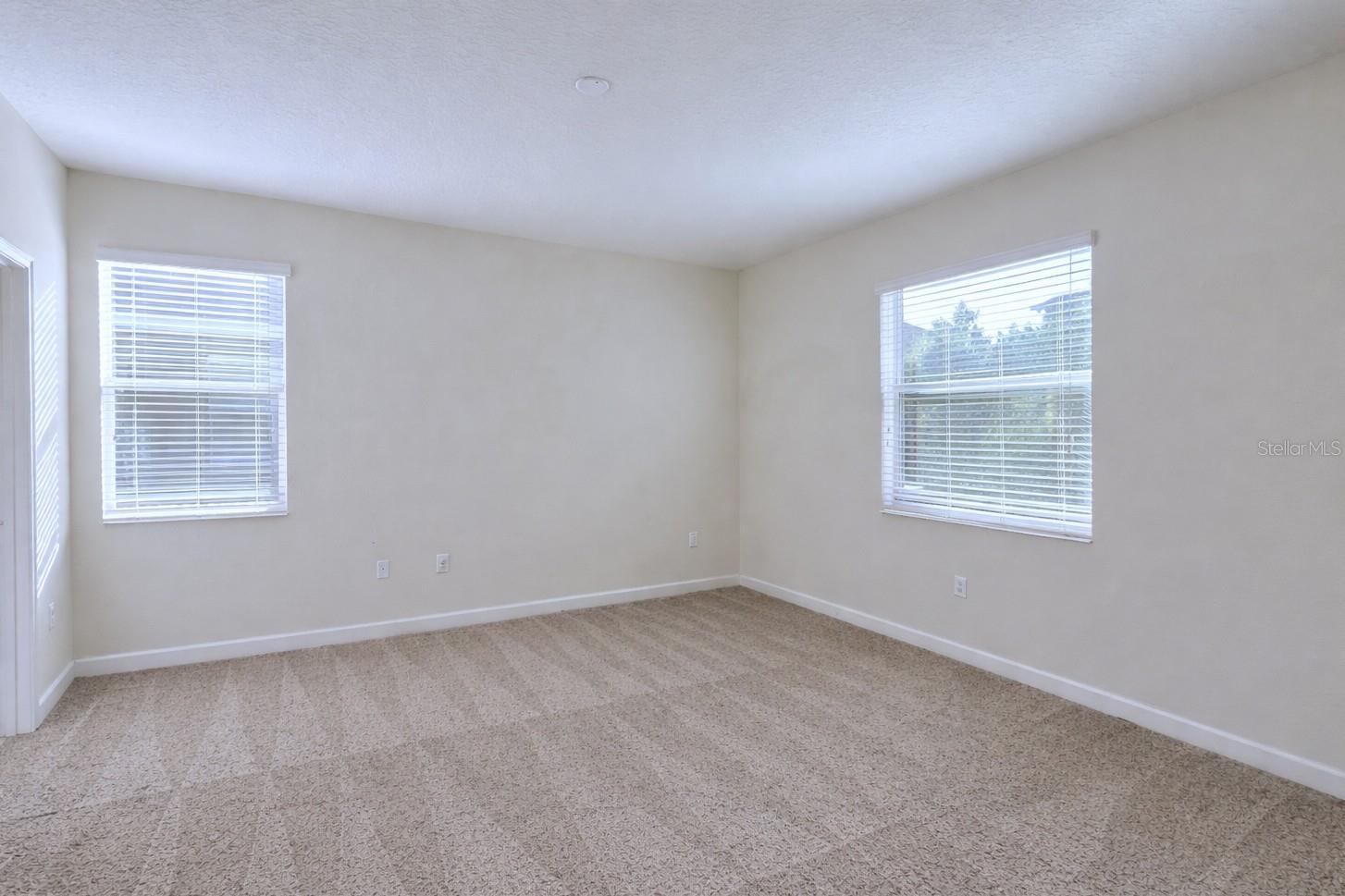 Image 11 of 29 For 3943 Cortland Drive