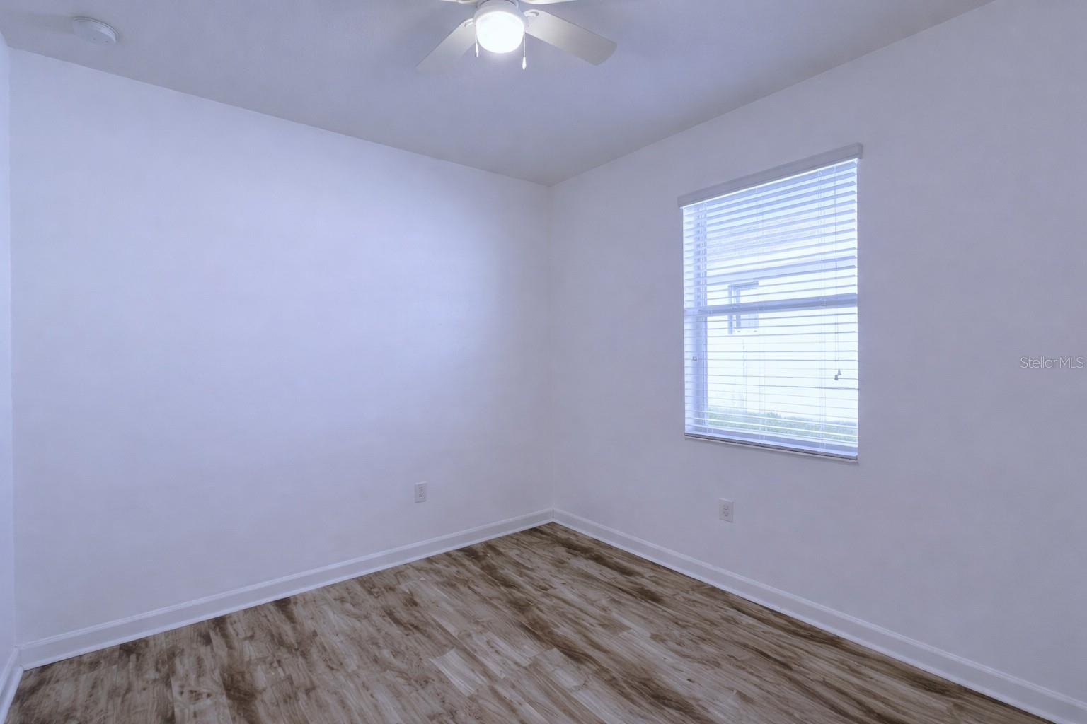 Image 22 of 29 For 3943 Cortland Drive