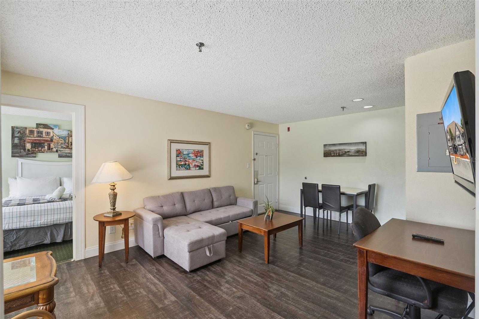 Image 6 of 28 For 3100 Parkway Boulevard 123