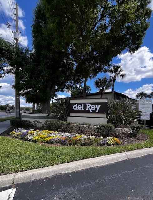 Image 6 of 18 For 6110 Curry Ford Road 117