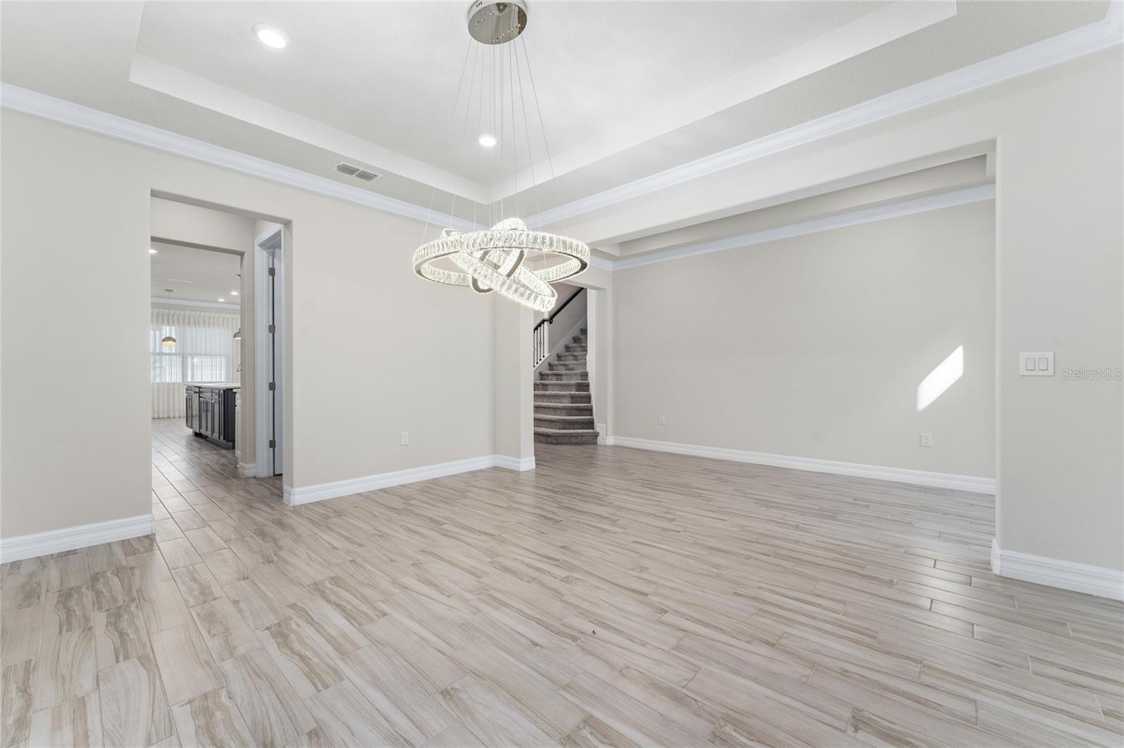 Image 15 of 56 For 9242 Hanging Vine Court