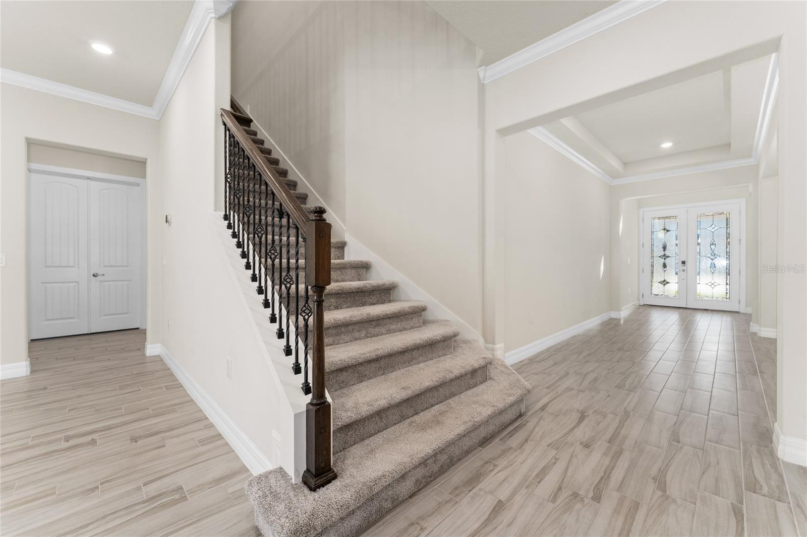 Image 18 of 56 For 9242 Hanging Vine Court