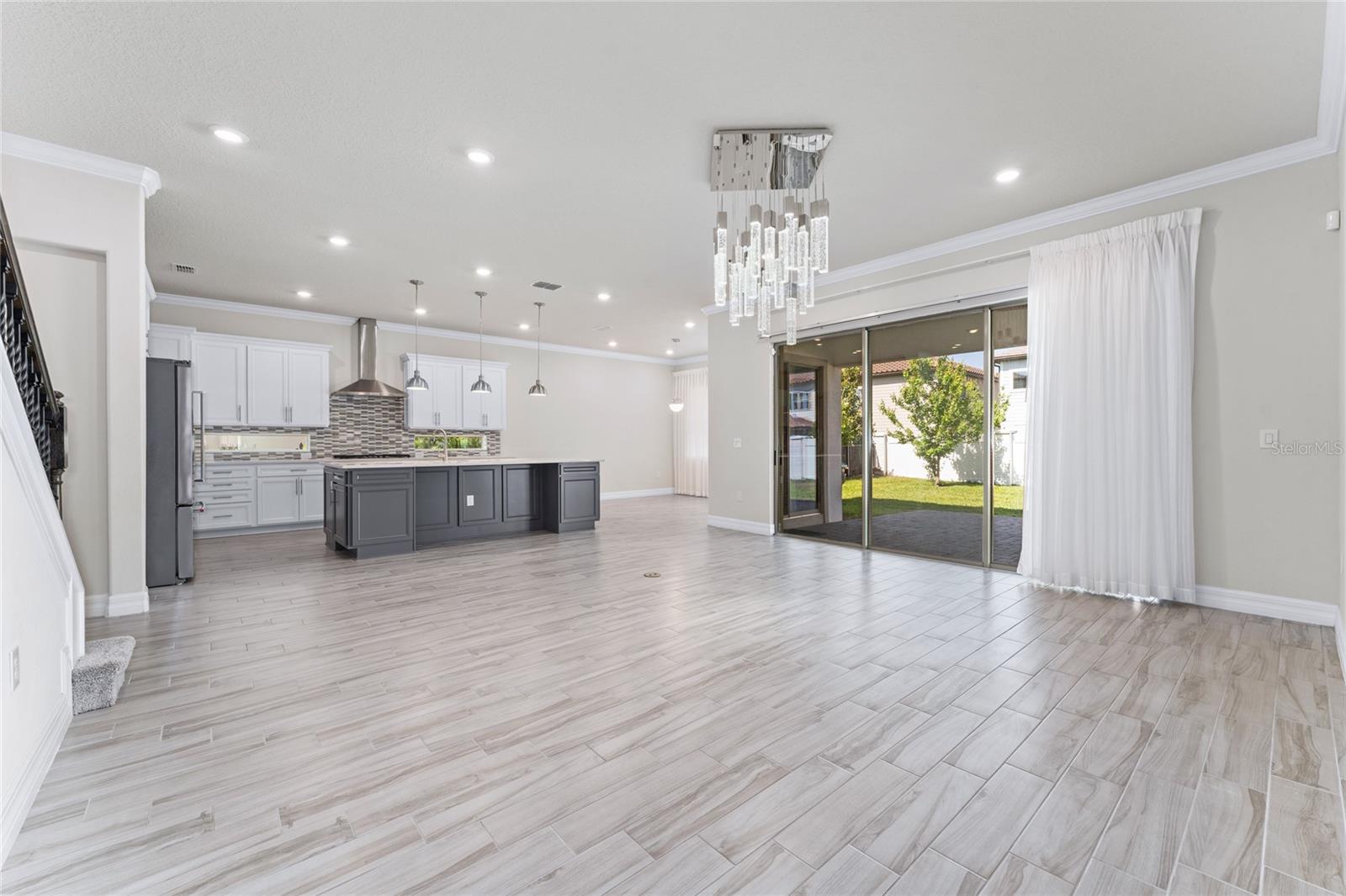 Image 19 of 56 For 9242 Hanging Vine Court