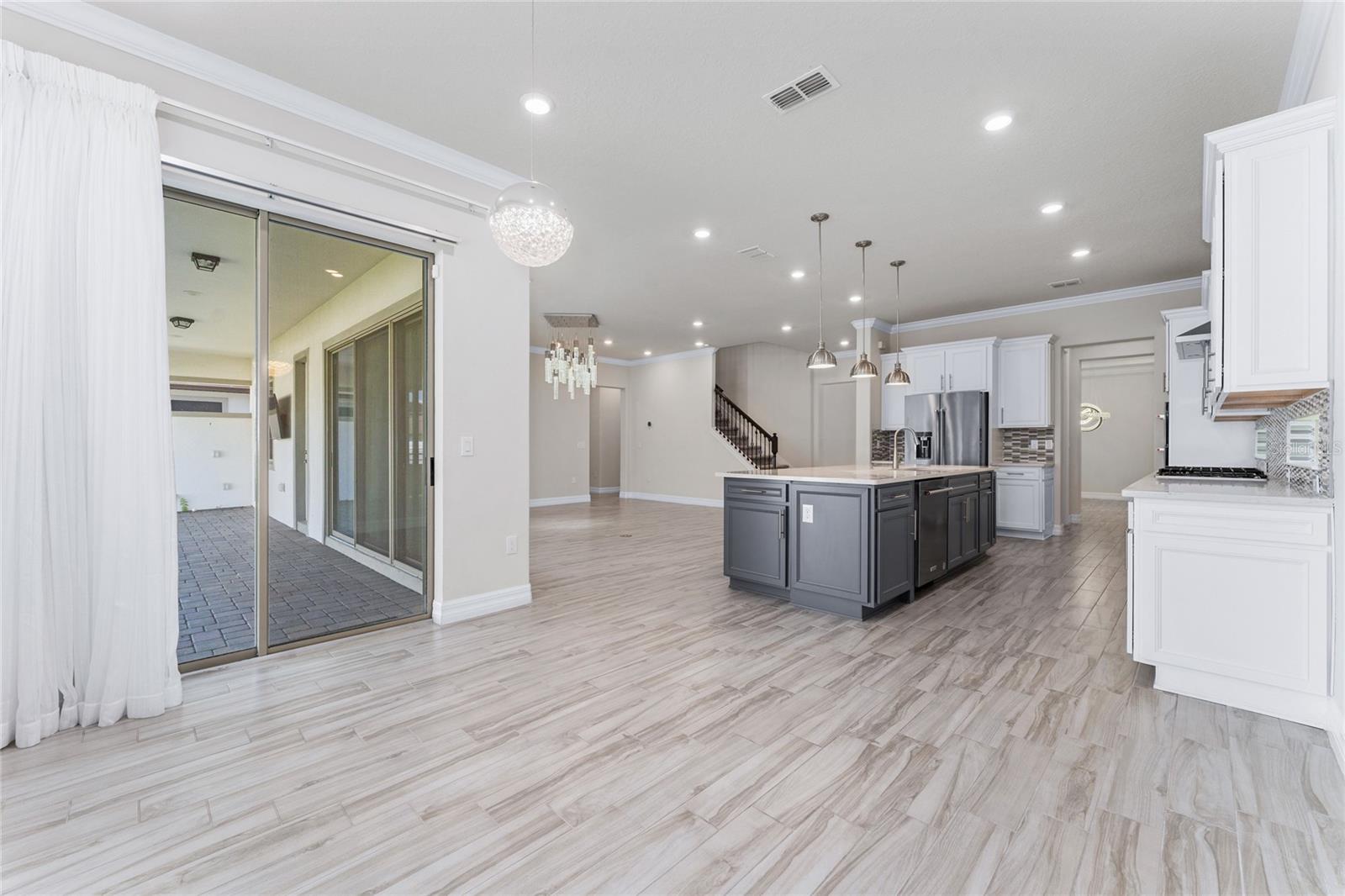 Image 21 of 56 For 9242 Hanging Vine Court