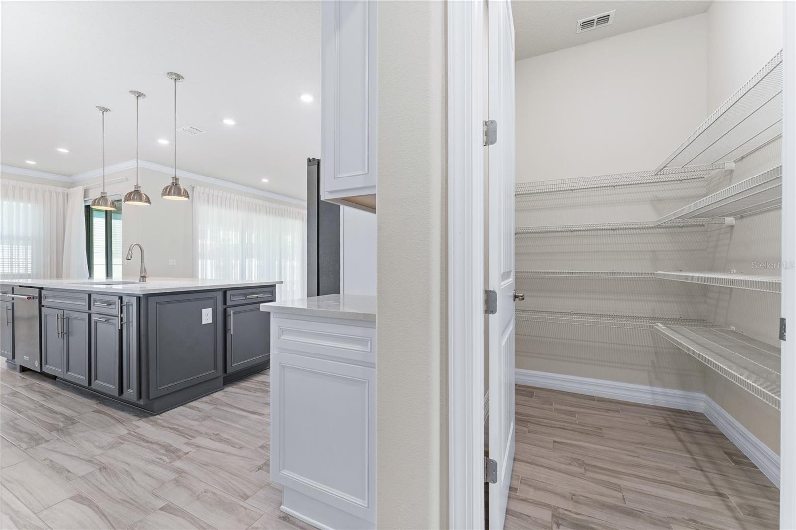 Image 26 of 56 For 9242 Hanging Vine Court