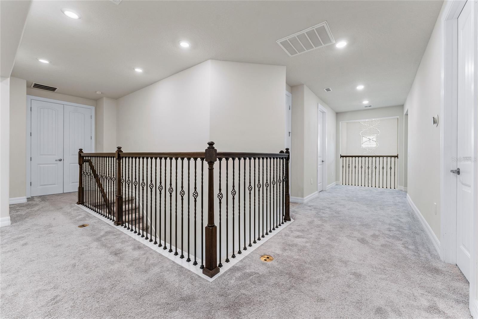 Image 32 of 56 For 9242 Hanging Vine Court