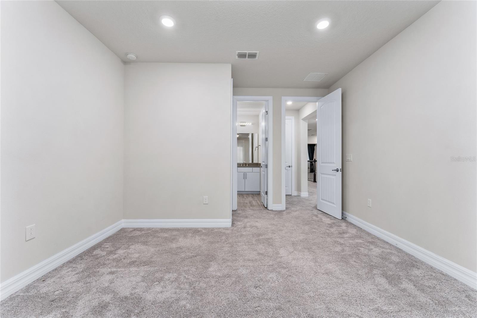 Image 36 of 56 For 9242 Hanging Vine Court