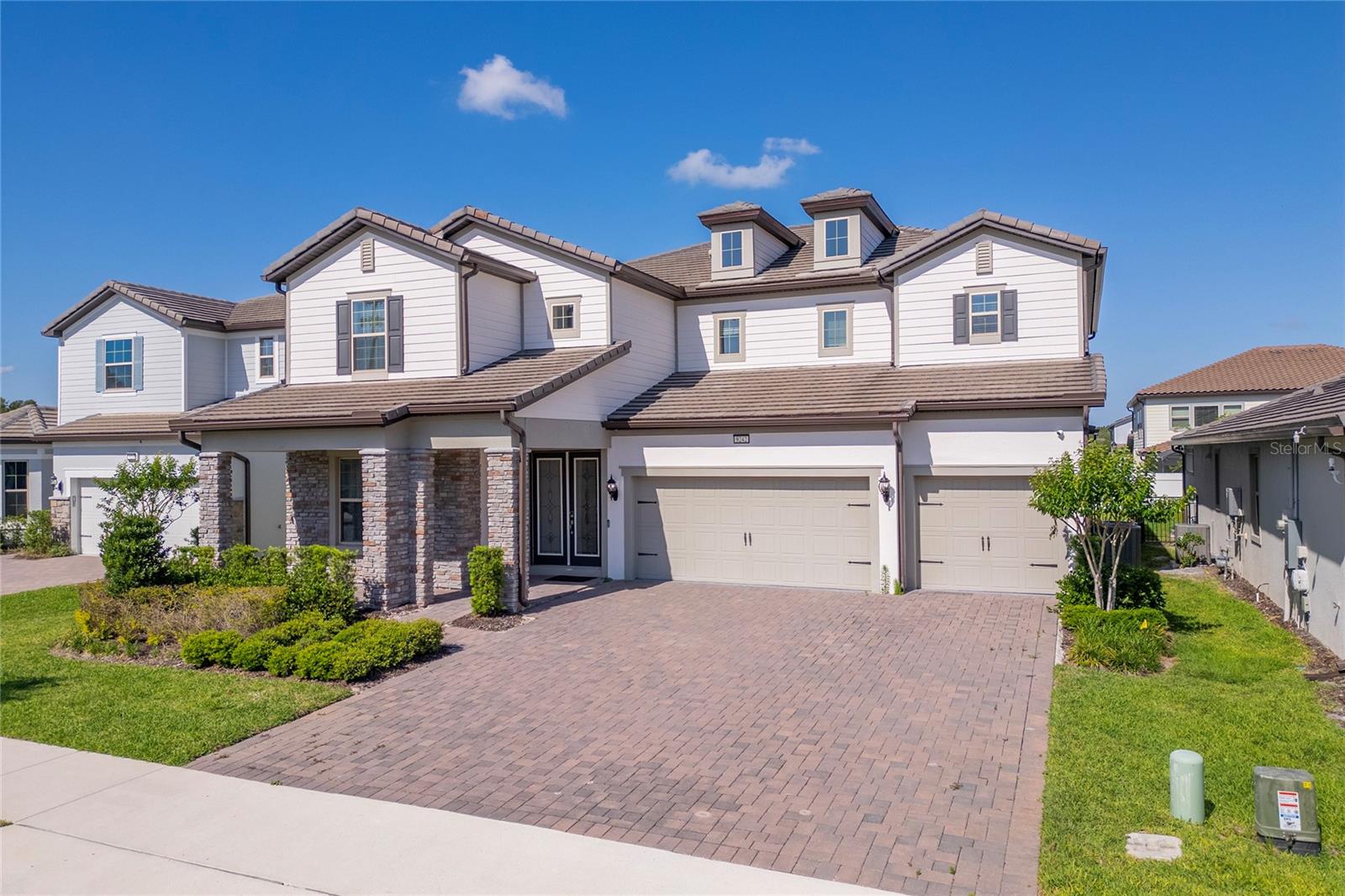 Image 4 of 56 For 9242 Hanging Vine Court