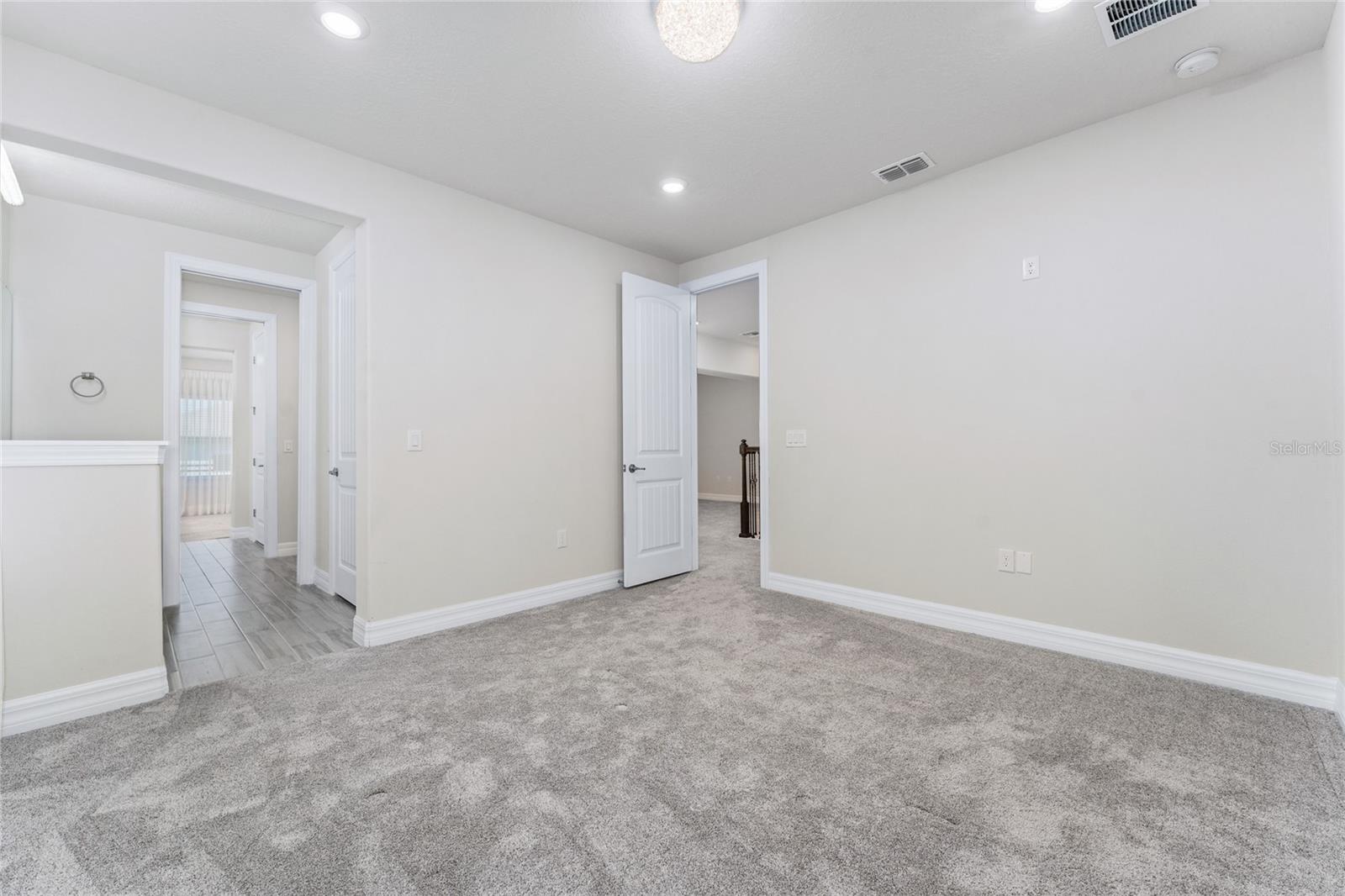 Image 40 of 56 For 9242 Hanging Vine Court