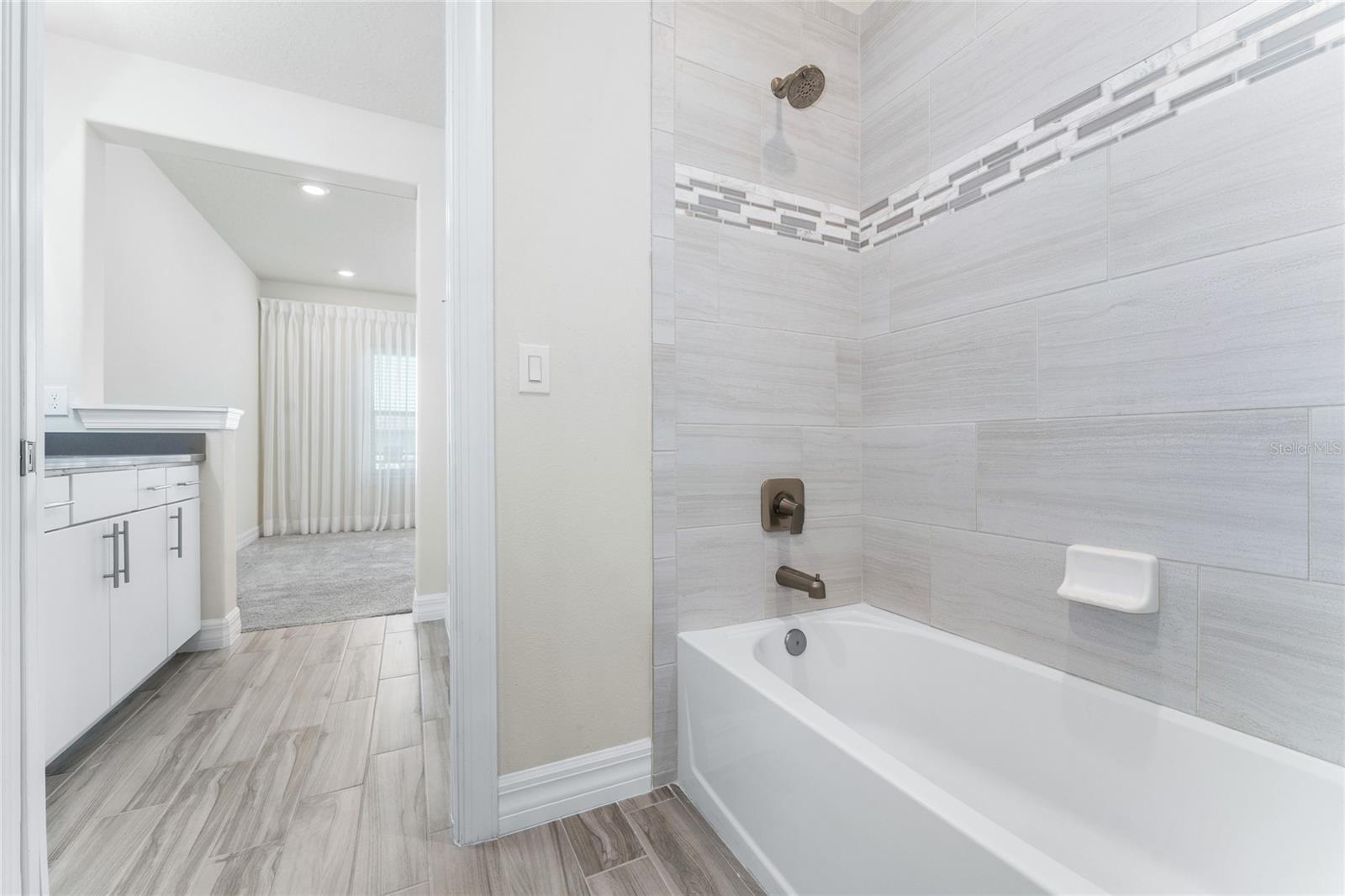 Image 42 of 56 For 9242 Hanging Vine Court