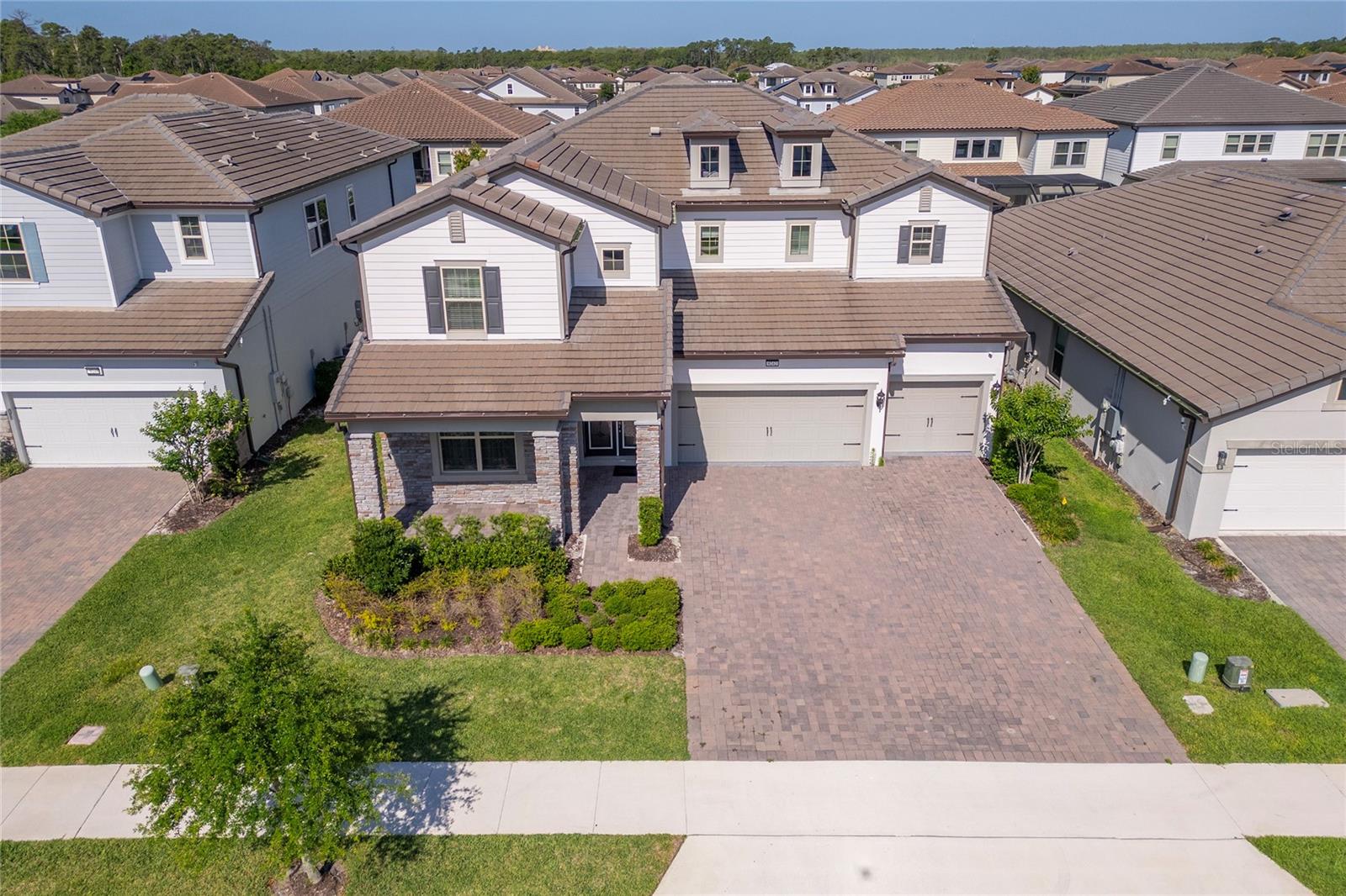 Image 5 of 56 For 9242 Hanging Vine Court