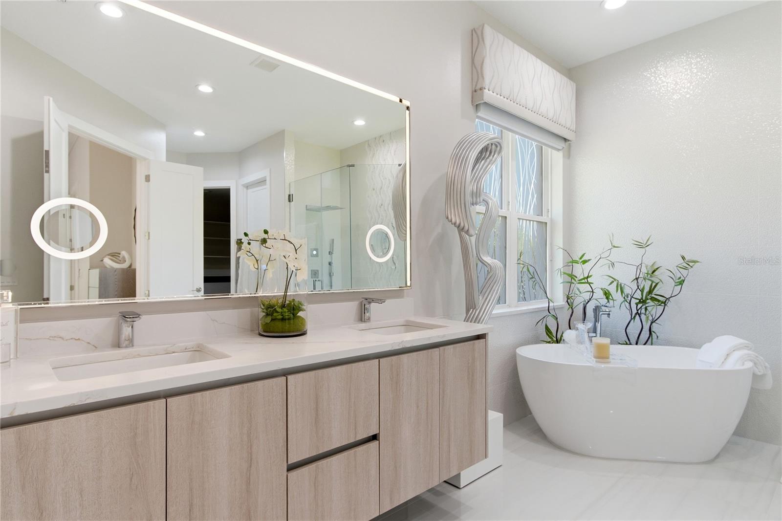 Image 32 of 99 For 12875 Upper Harden Ave