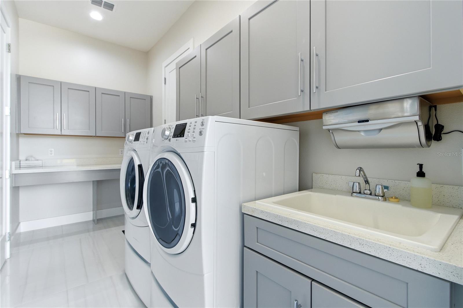 Image 34 of 99 For 12875 Upper Harden Ave