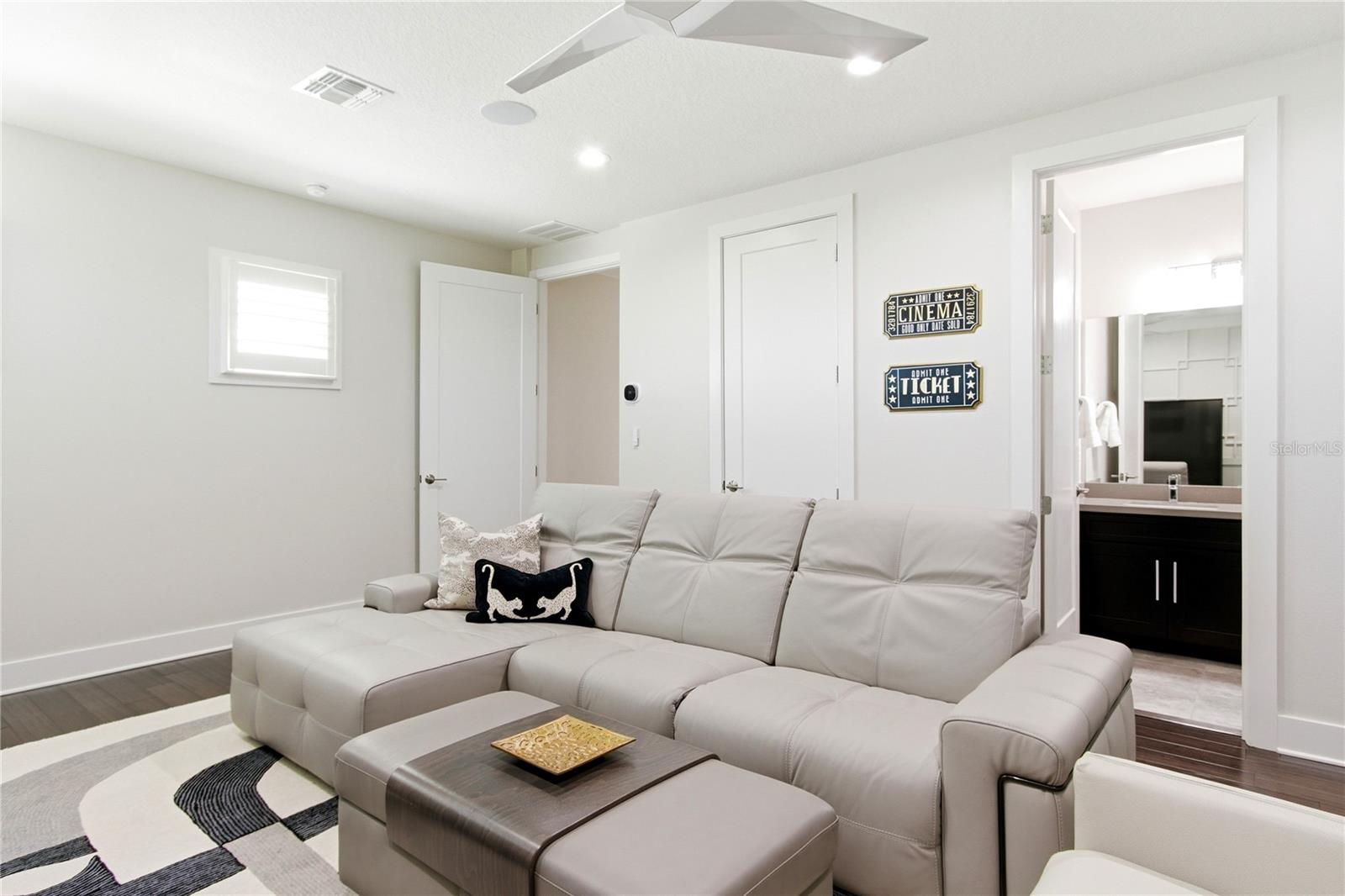 Image 38 of 99 For 12875 Upper Harden Ave