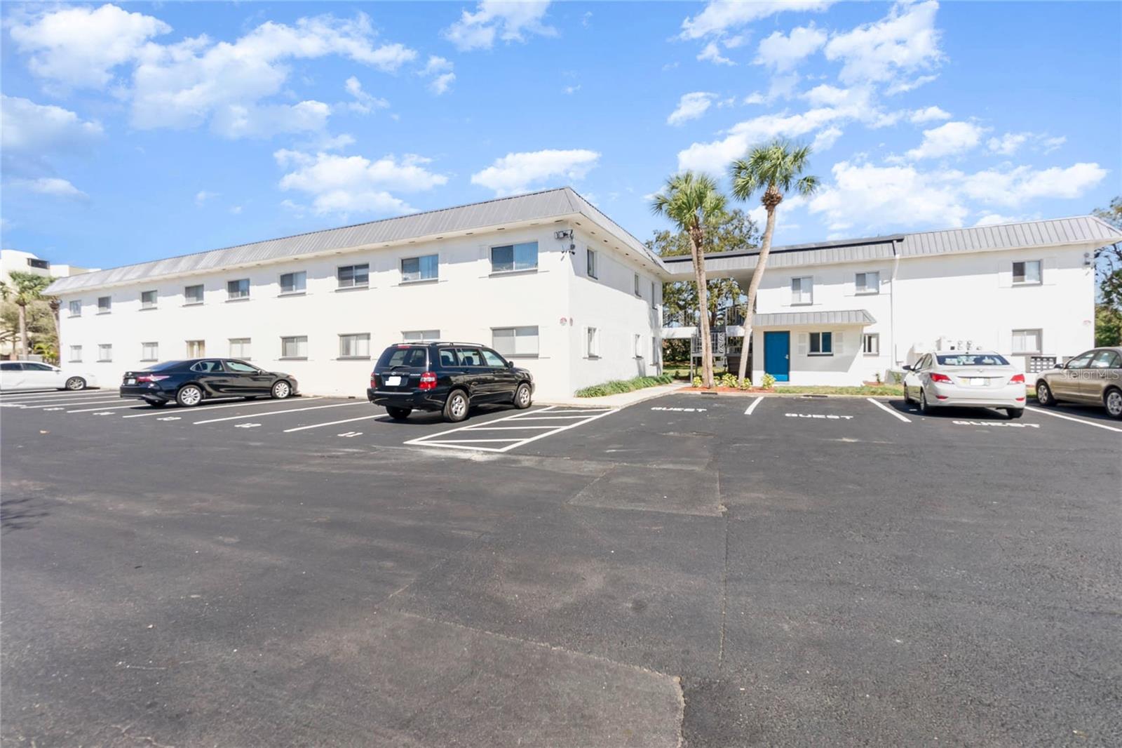 Image 13 of 14 For 2000 15th Court Nw 23