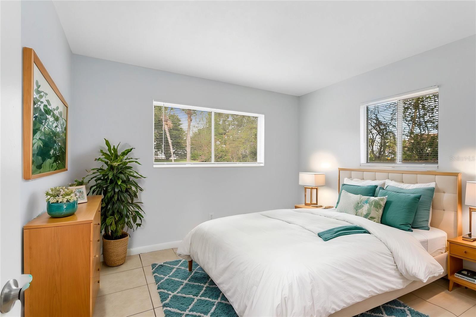 Image 5 of 14 For 2000 15th Court Nw 23