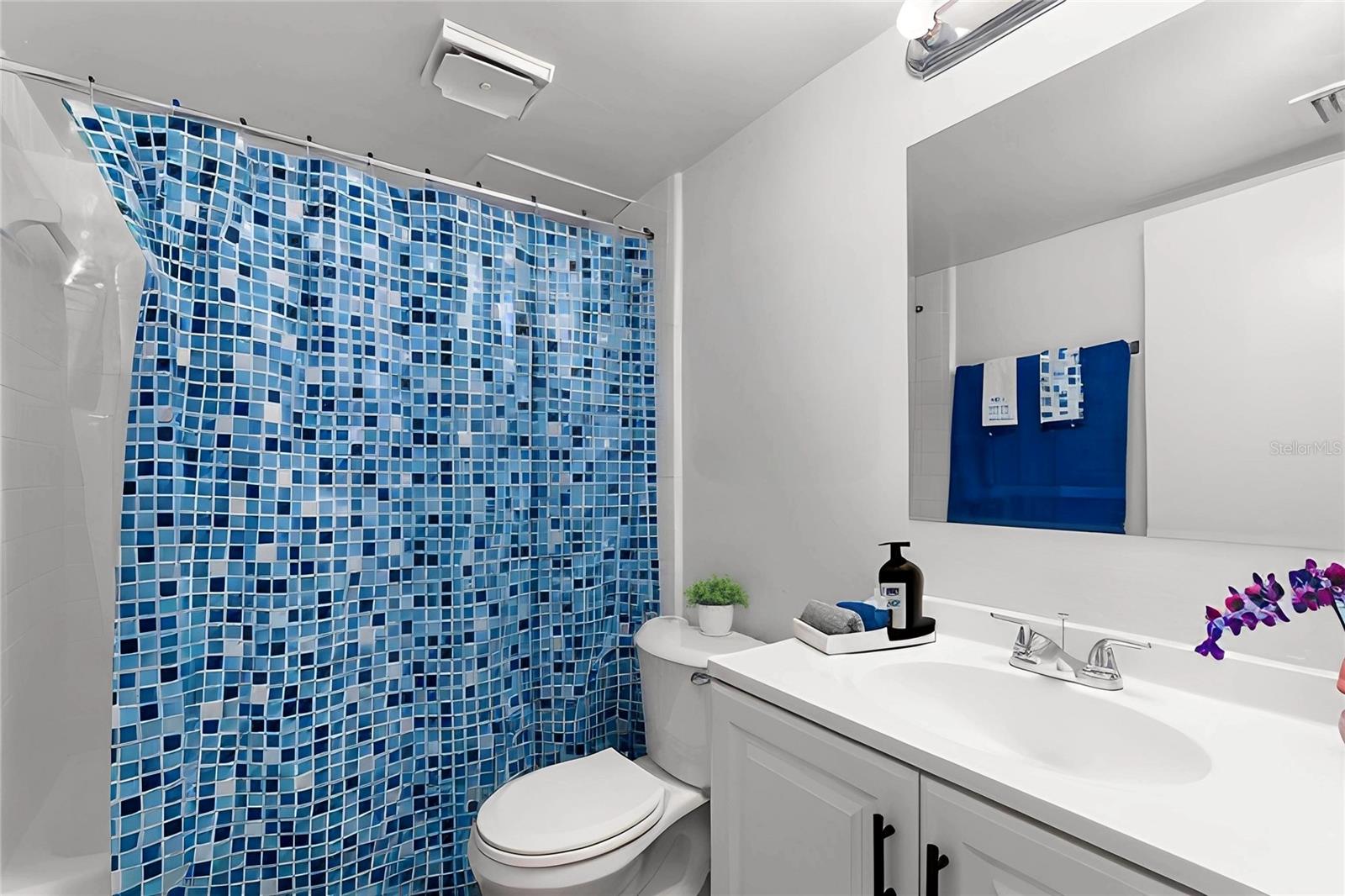 Image 8 of 14 For 2000 15th Court Nw 23