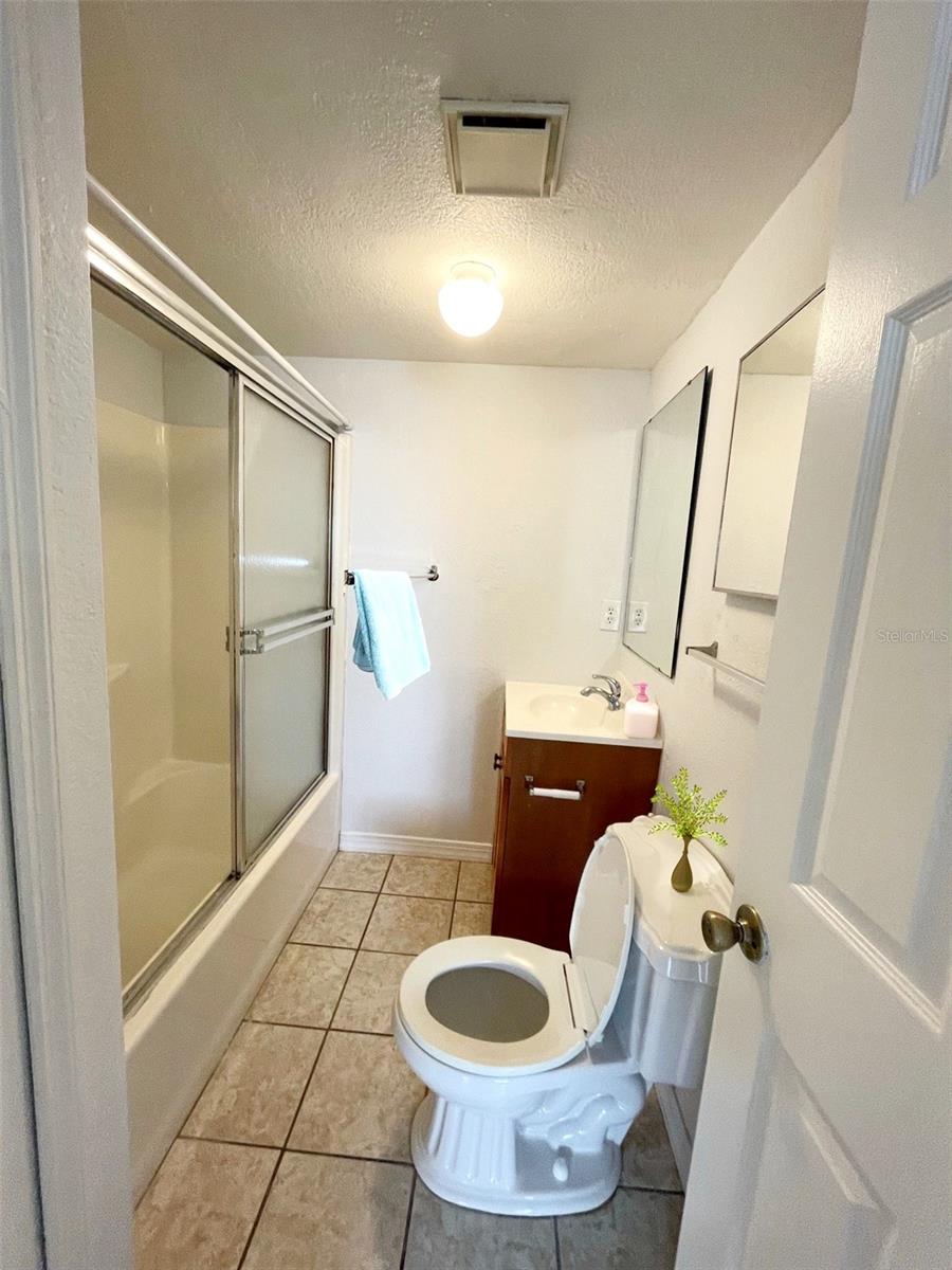 Image 11 of 17 For 1040 Buena Vista Drive 1036