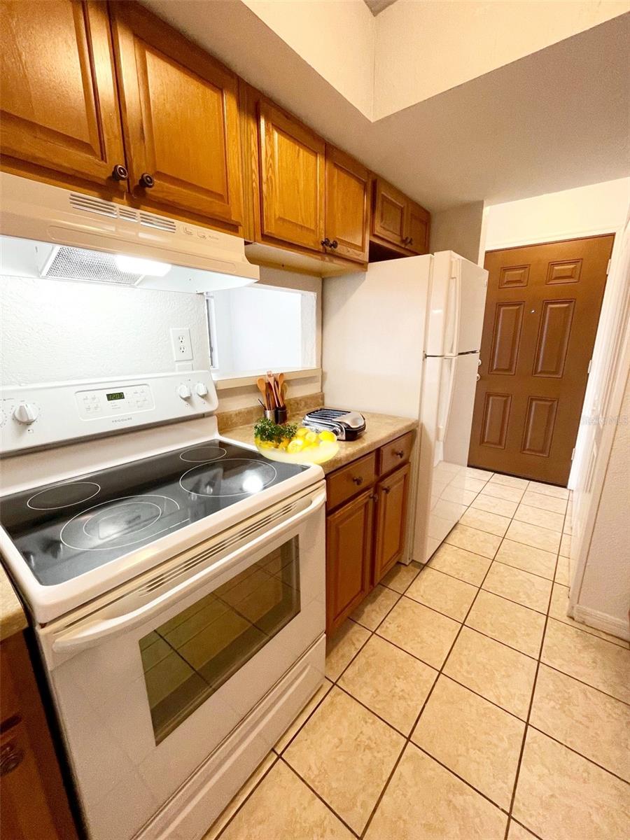 Image 4 of 17 For 1040 Buena Vista Drive 1036