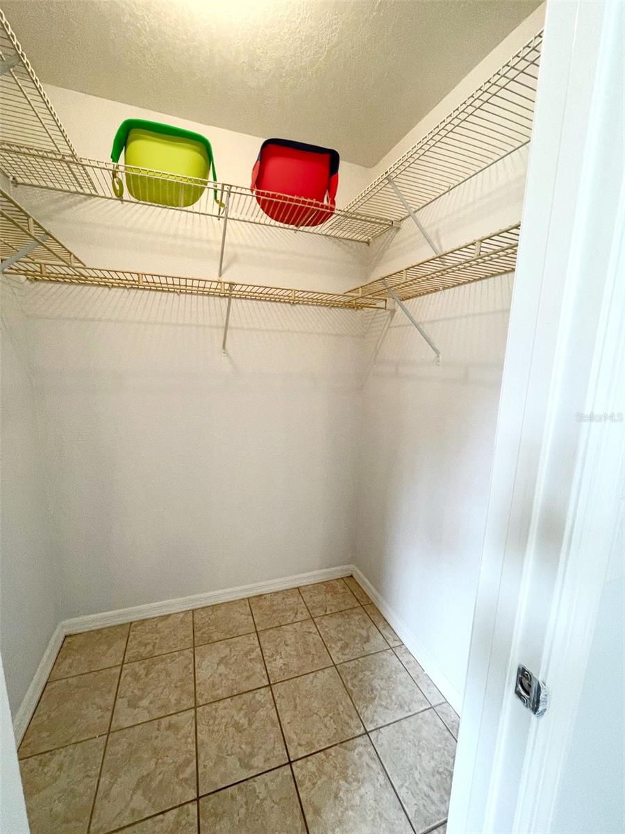 Image 6 of 17 For 1040 Buena Vista Drive 1036