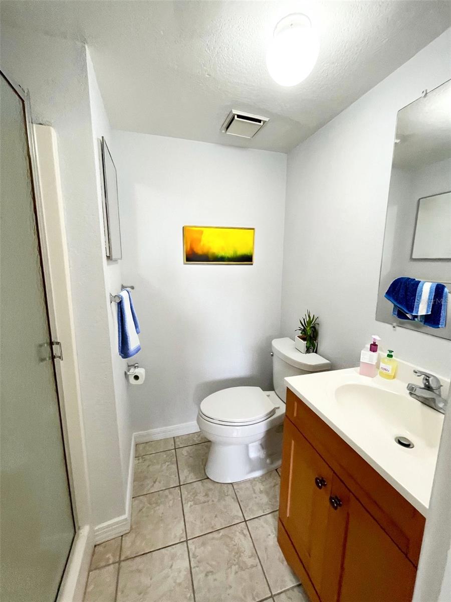 Image 7 of 17 For 1040 Buena Vista Drive 1036