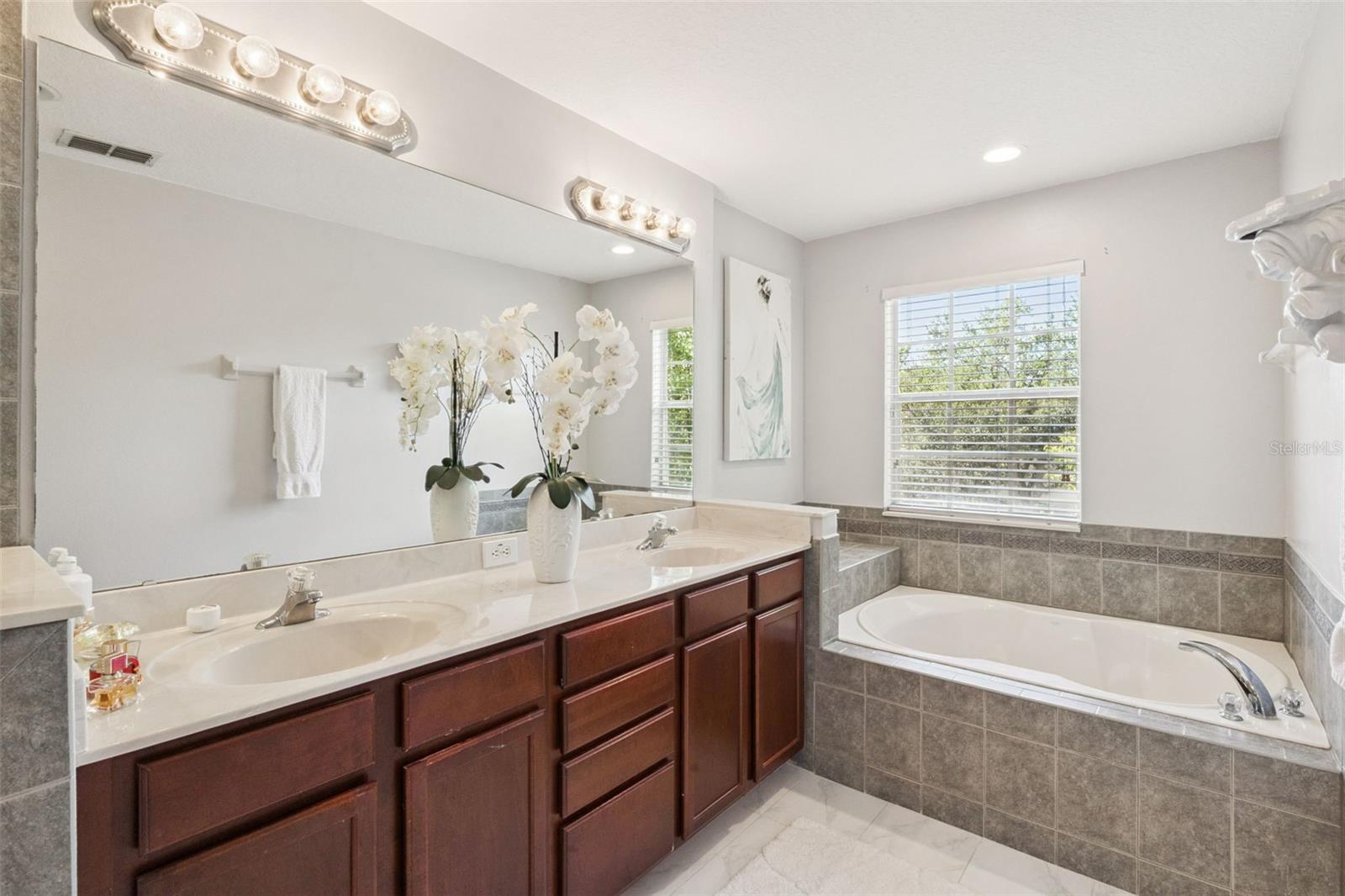 Image 14 of 20 For 7506 Cranes Creek Court 30