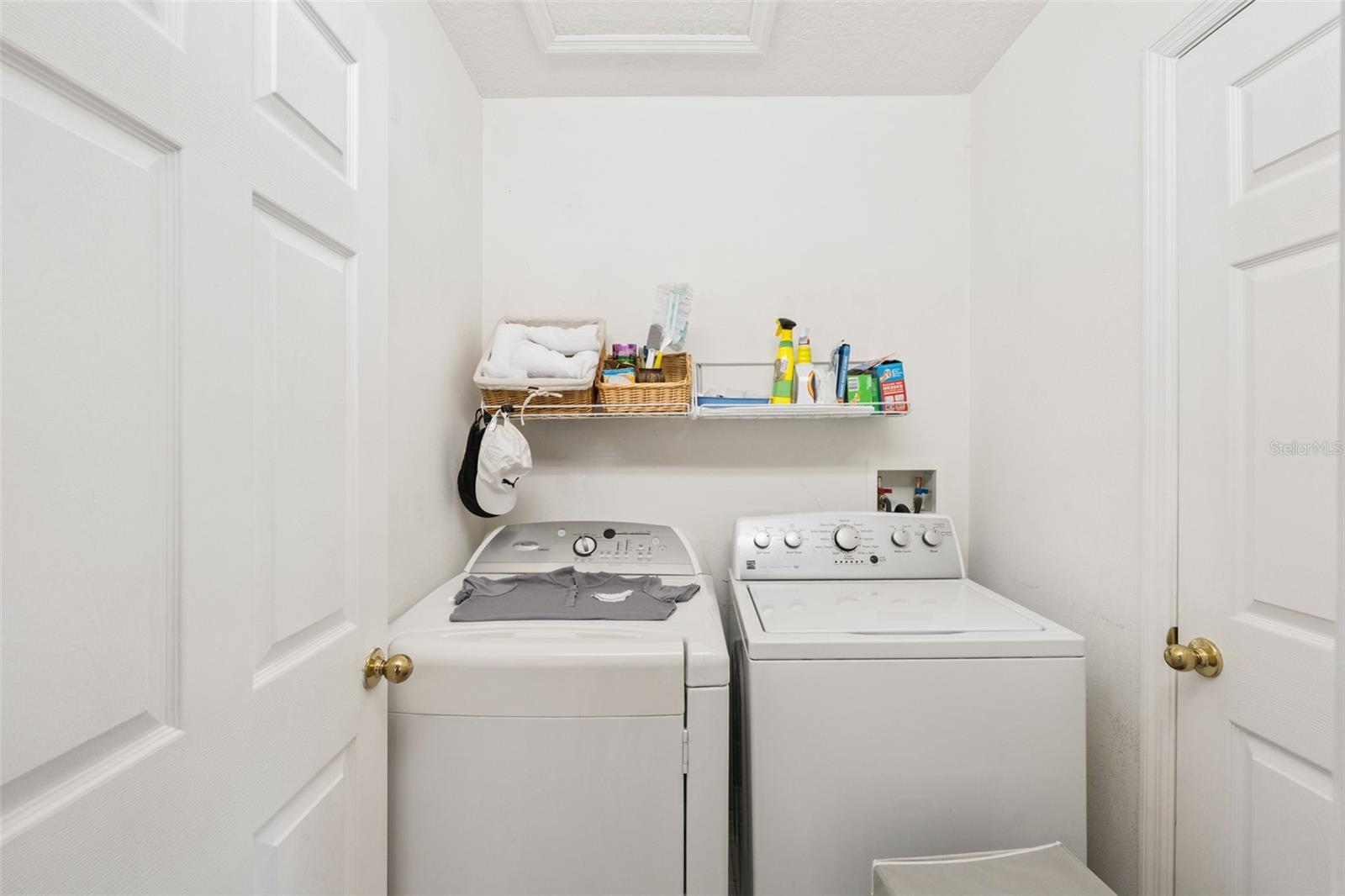 Image 18 of 20 For 7506 Cranes Creek Court 30