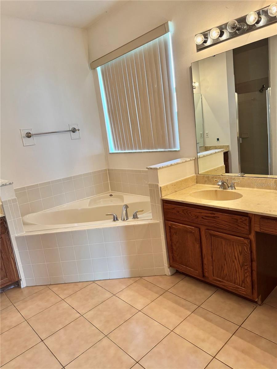 Image 17 of 29 For 4308 Milano Place S