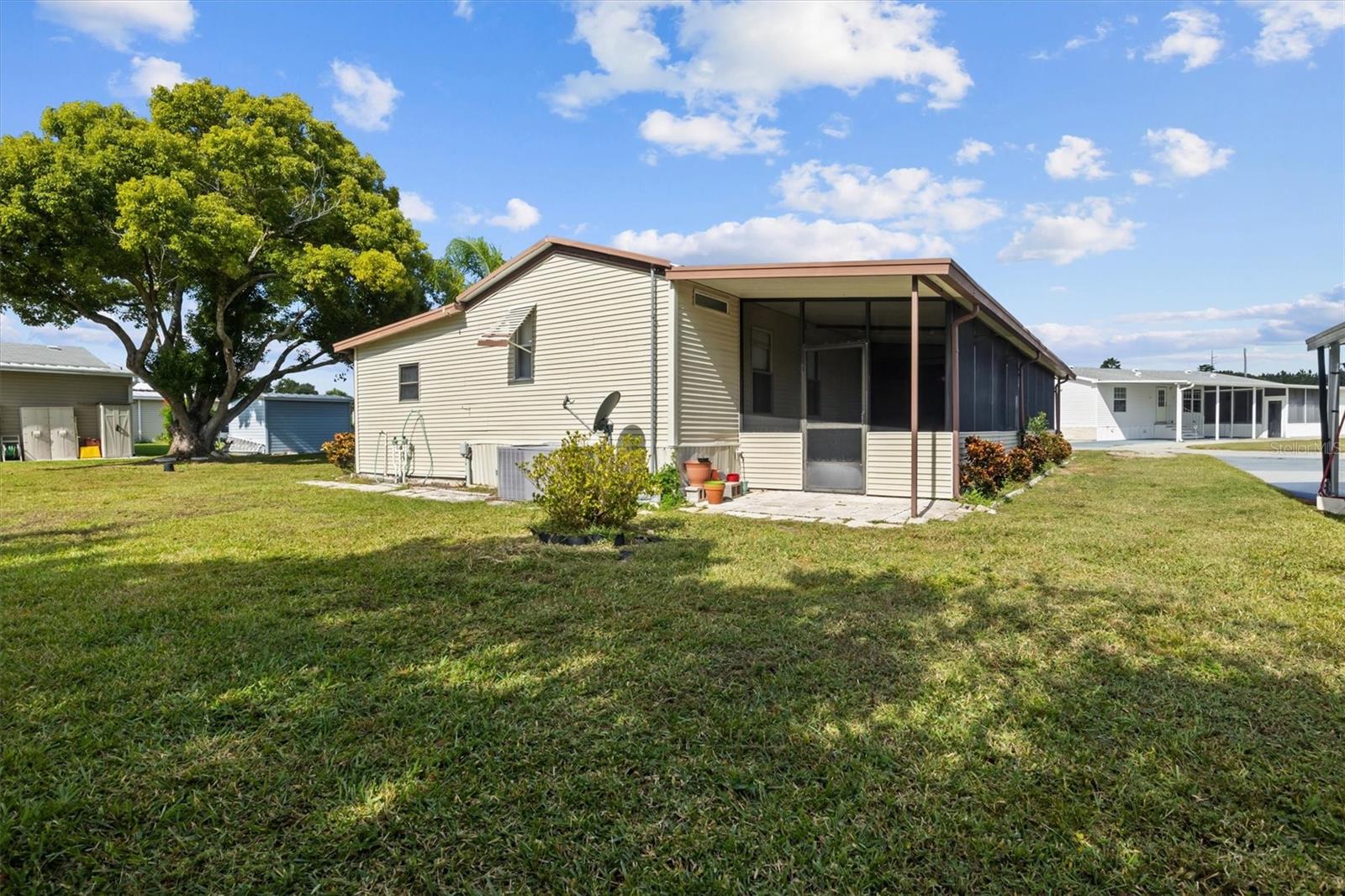 Image 28 of 35 For 132 Orangewood Drive 68