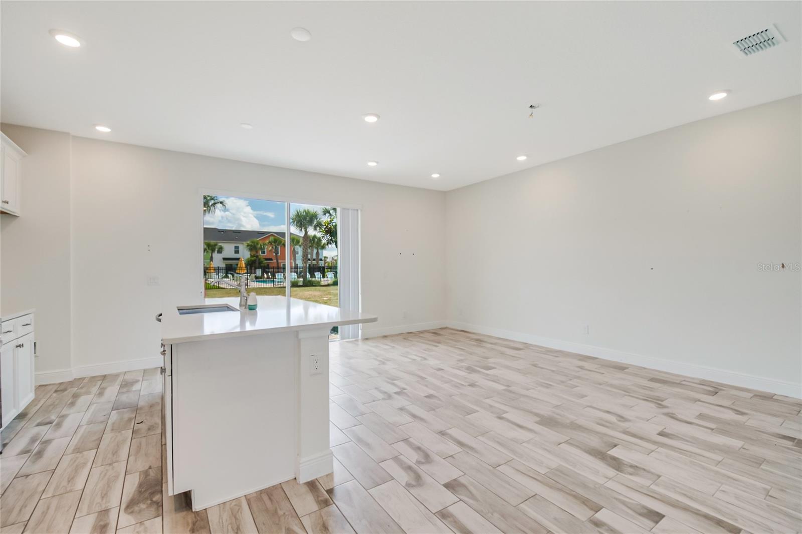 Image 13 of 46 For 2915 Castaway Lane