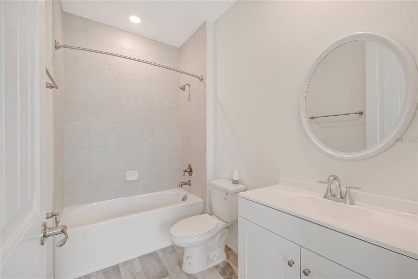 Image 40 of 46 For 2915 Castaway Lane
