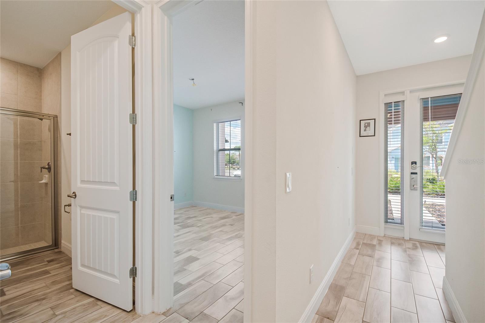 Image 7 of 46 For 2915 Castaway Lane