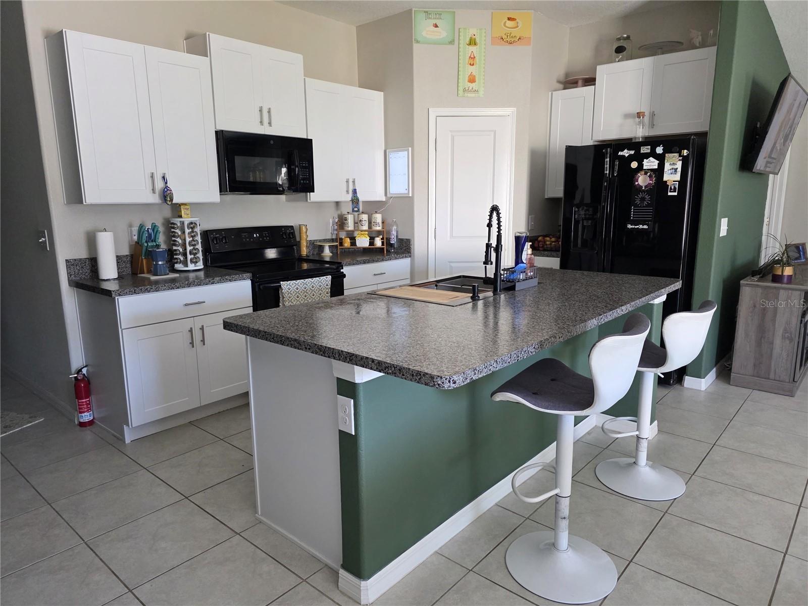 Image 3 of 10 For 6765 Emerald Spring Loop