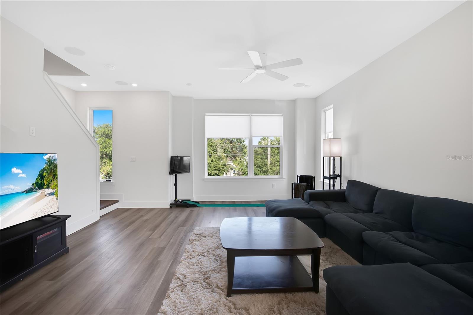 Image 10 of 35 For 2506 Cleveland Street 9