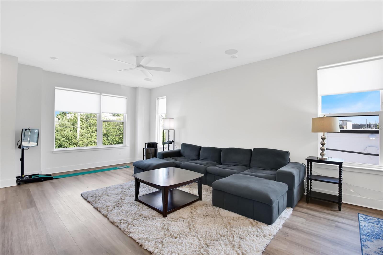 Image 12 of 35 For 2506 Cleveland Street 9