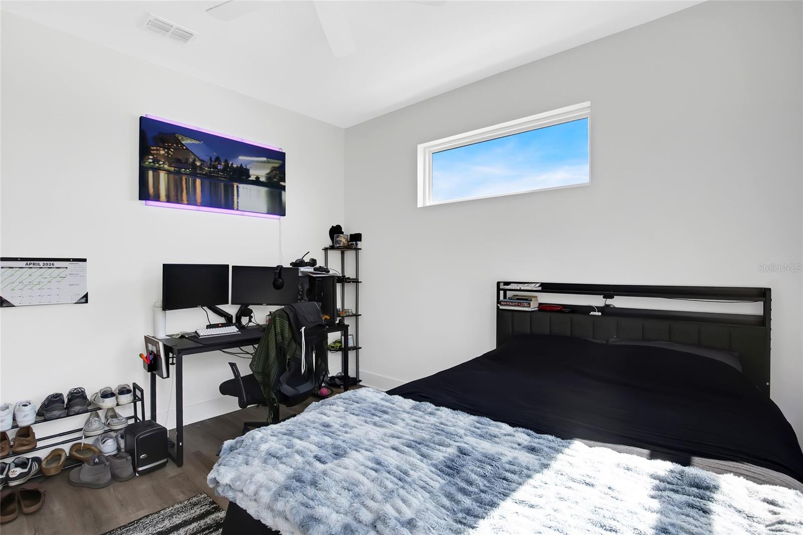 Image 14 of 35 For 2506 Cleveland Street 9