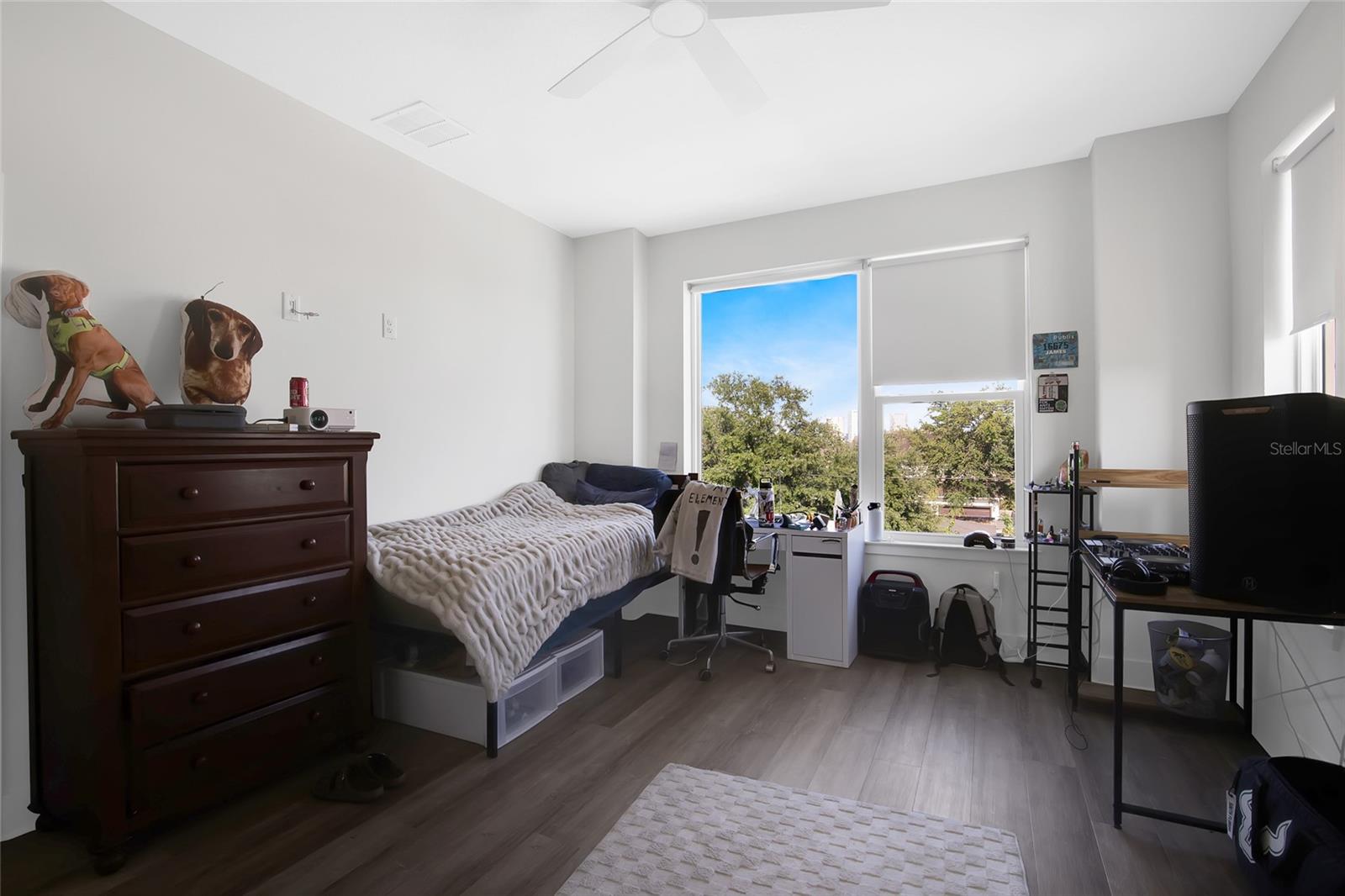 Image 15 of 35 For 2506 Cleveland Street 9