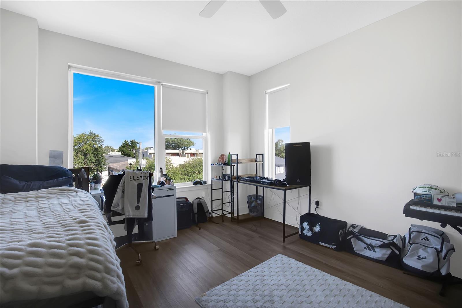 Image 16 of 35 For 2506 Cleveland Street 9