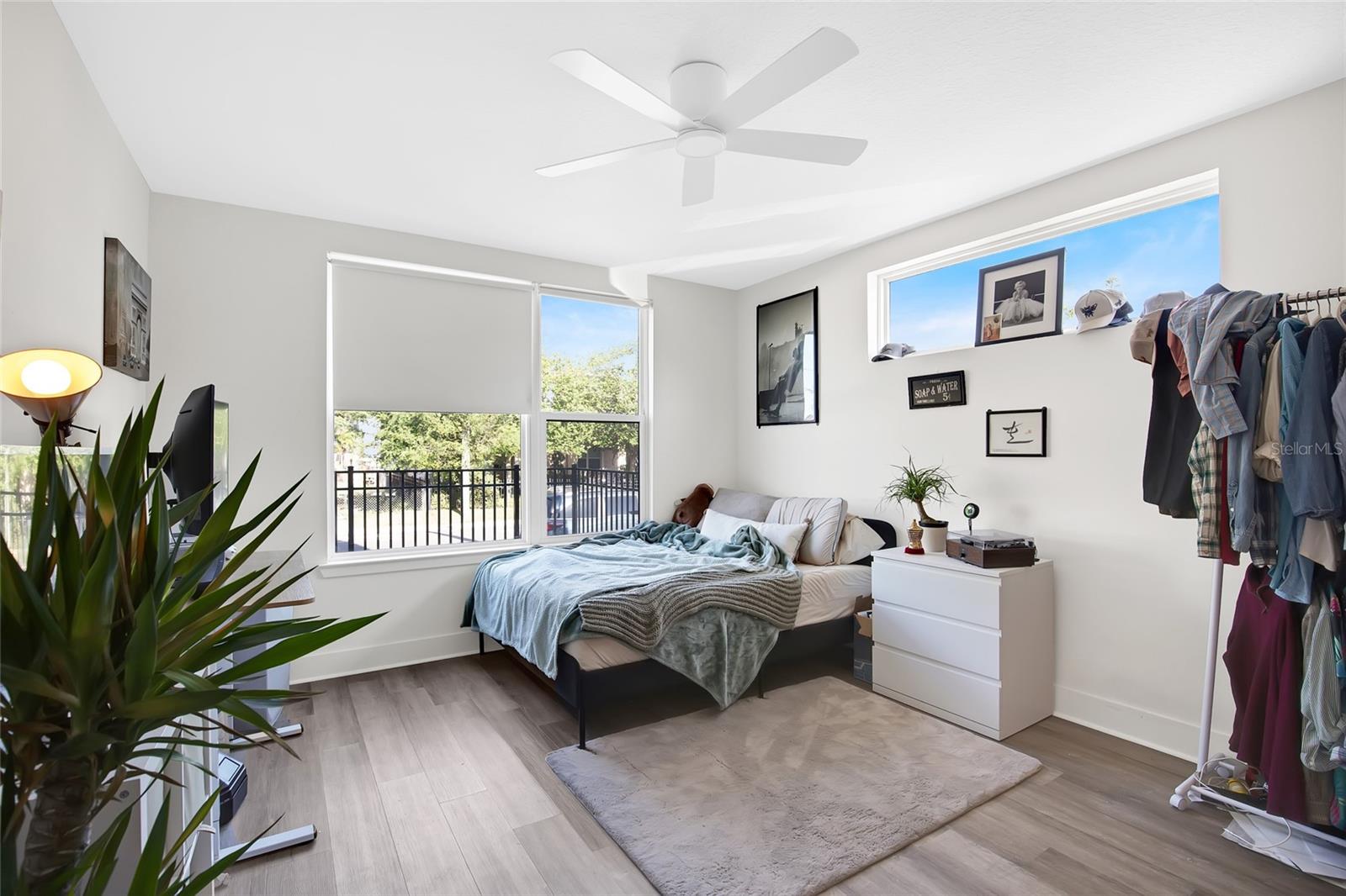 Image 19 of 35 For 2506 Cleveland Street 9